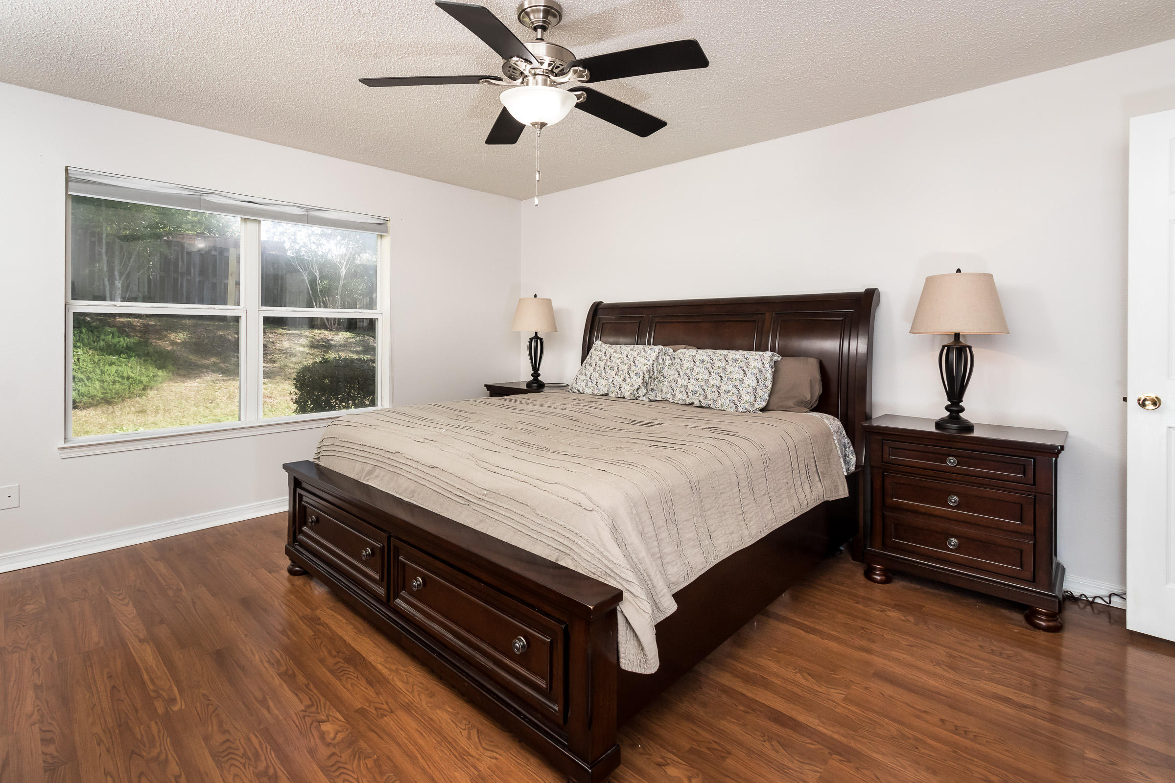 NORTHVIEW EST 7TH ADD - Residential