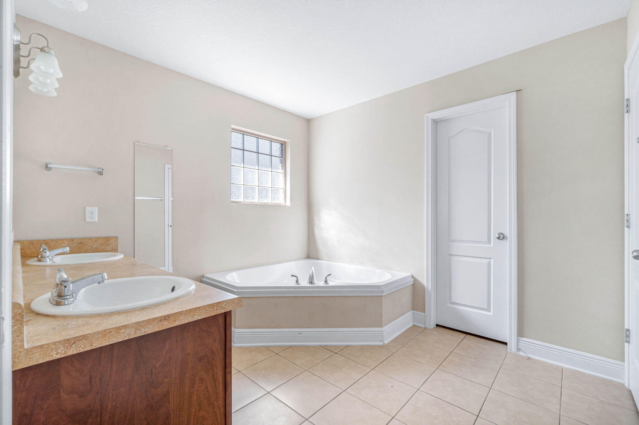 DUGGAN POND ESTATES - Residential