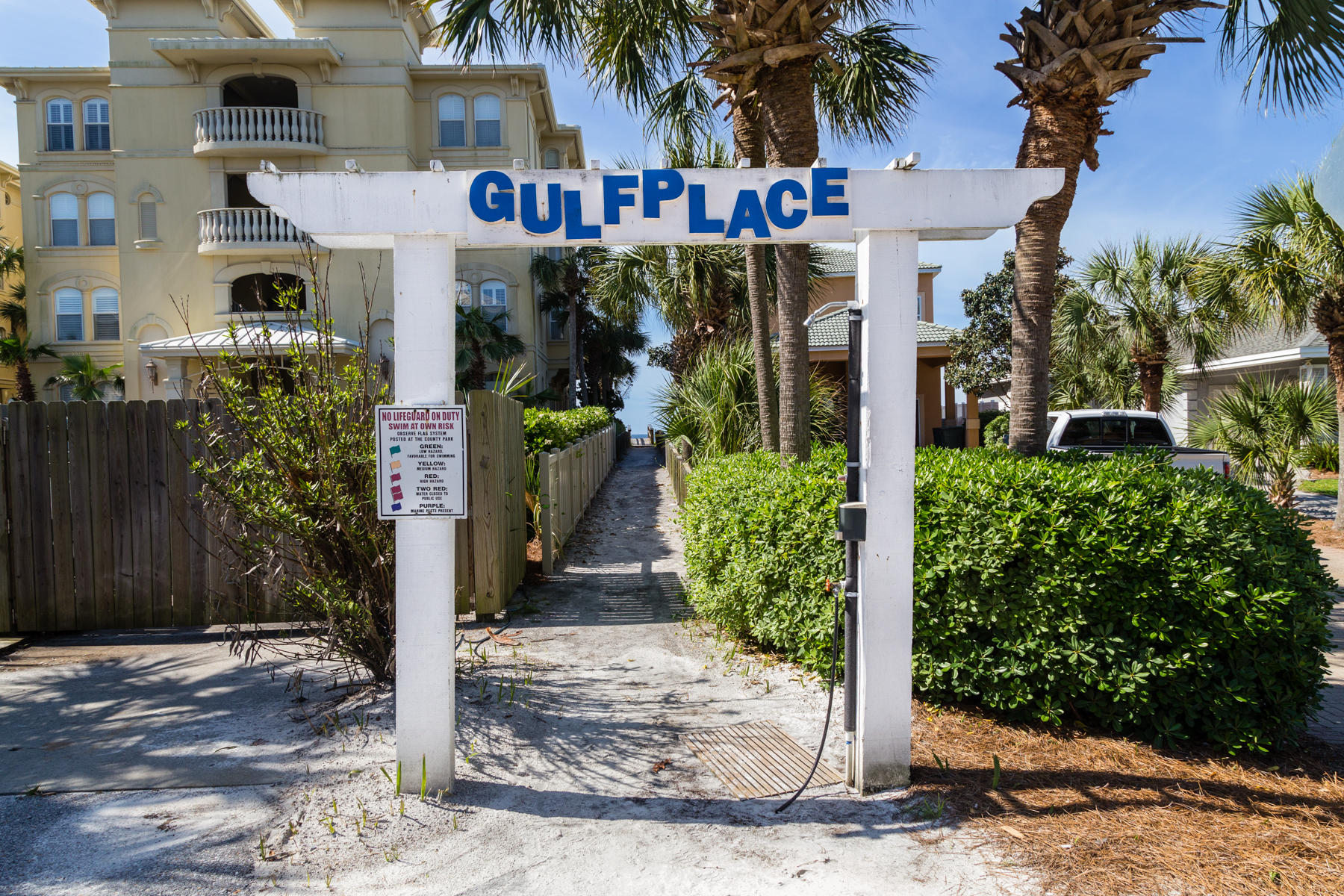 INN AT GULF PLACE - Residential