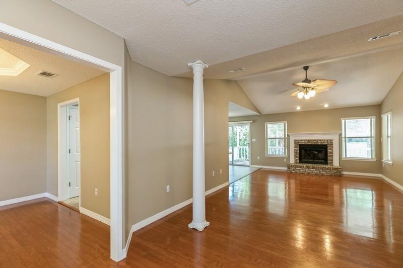 VALPARAISO PINECREST 6 - Residential