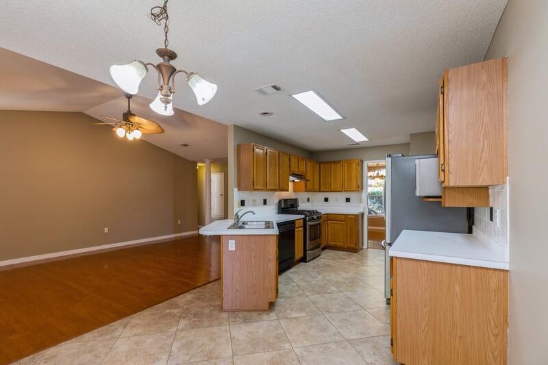 VALPARAISO PINECREST 6 - Residential