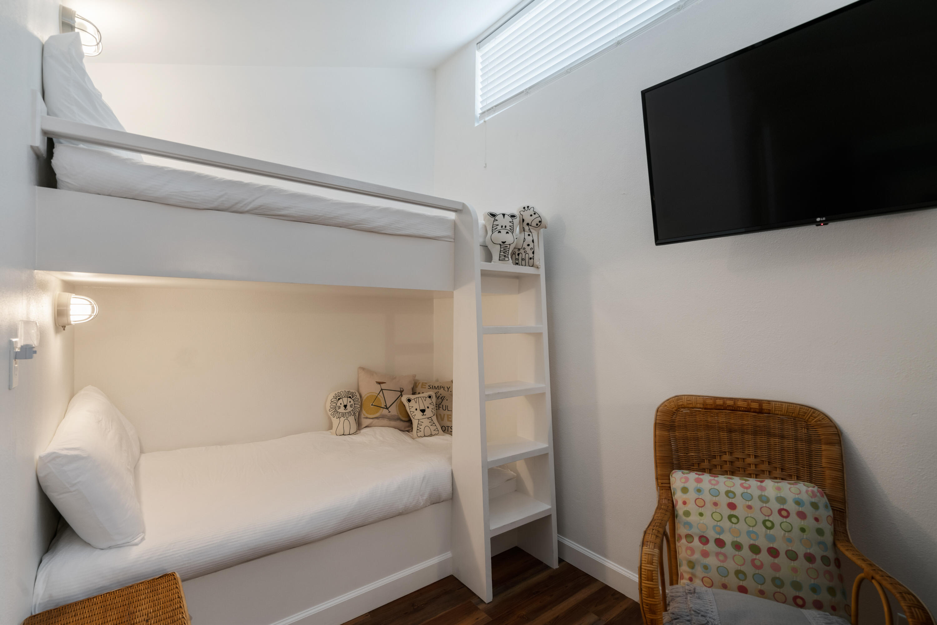 BLUE MOUNTAIN VILLAS CONDO - Residential