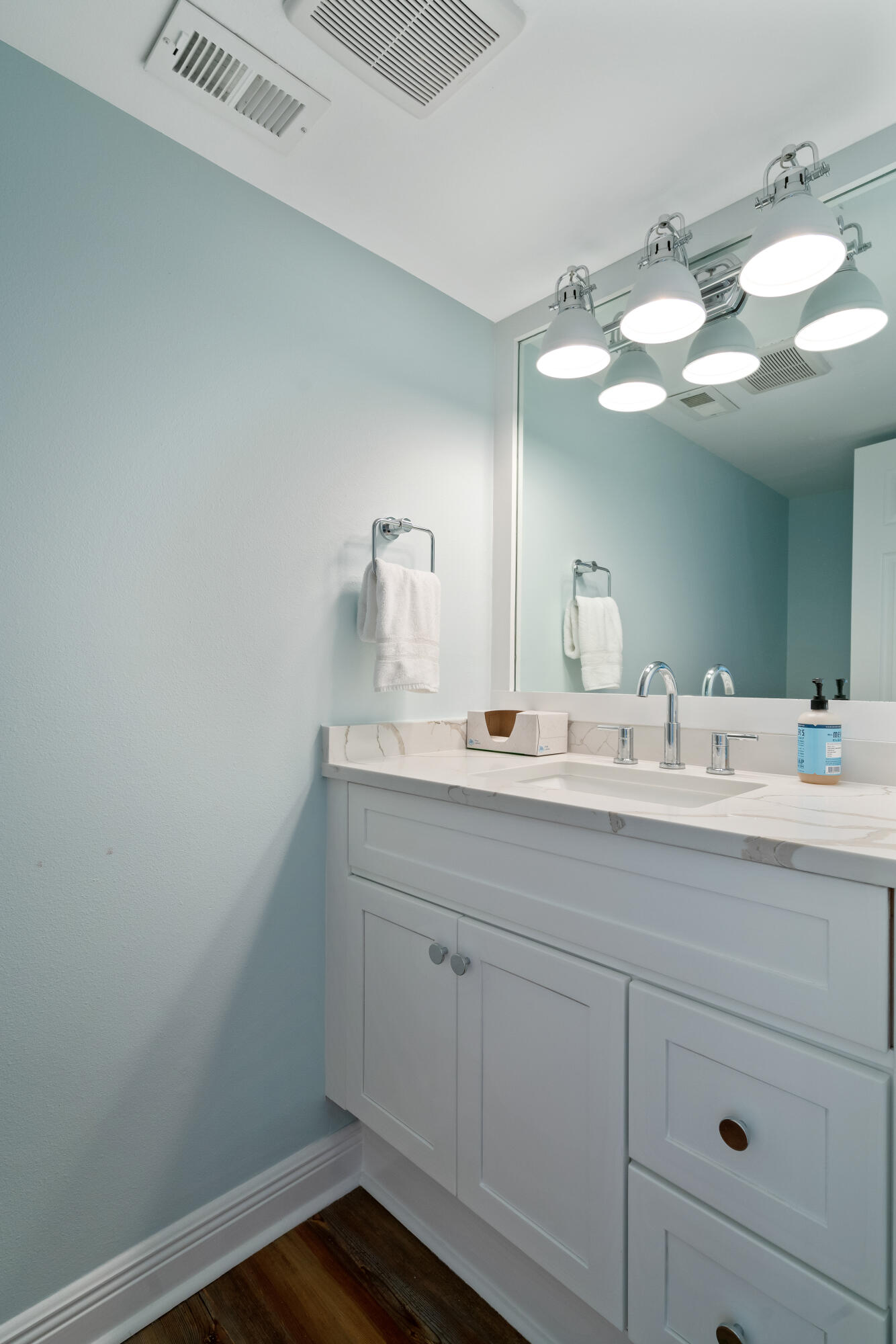 BLUE MOUNTAIN VILLAS CONDO - Residential