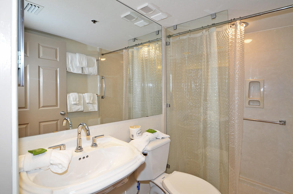 ONE SEAGROVE PLACE CONDO - Residential