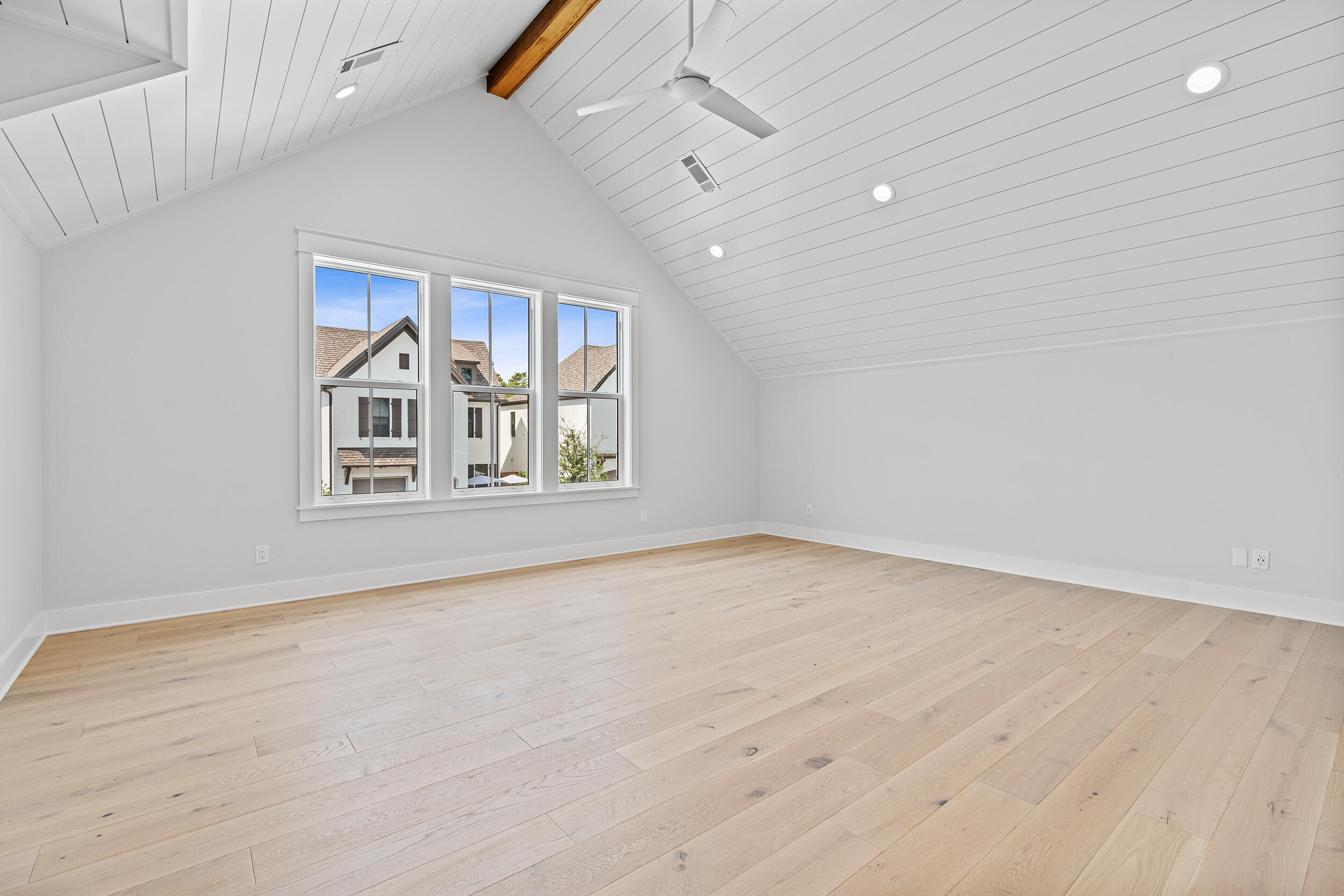 RIDGEWALK - Residential