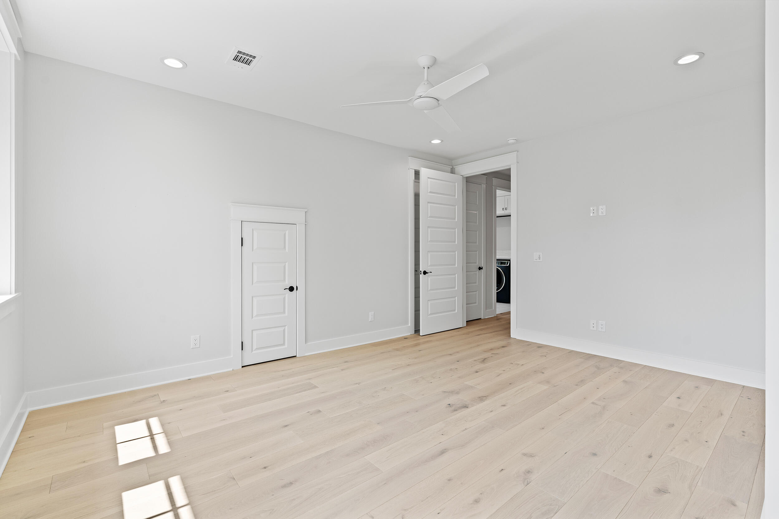RIDGEWALK - Residential