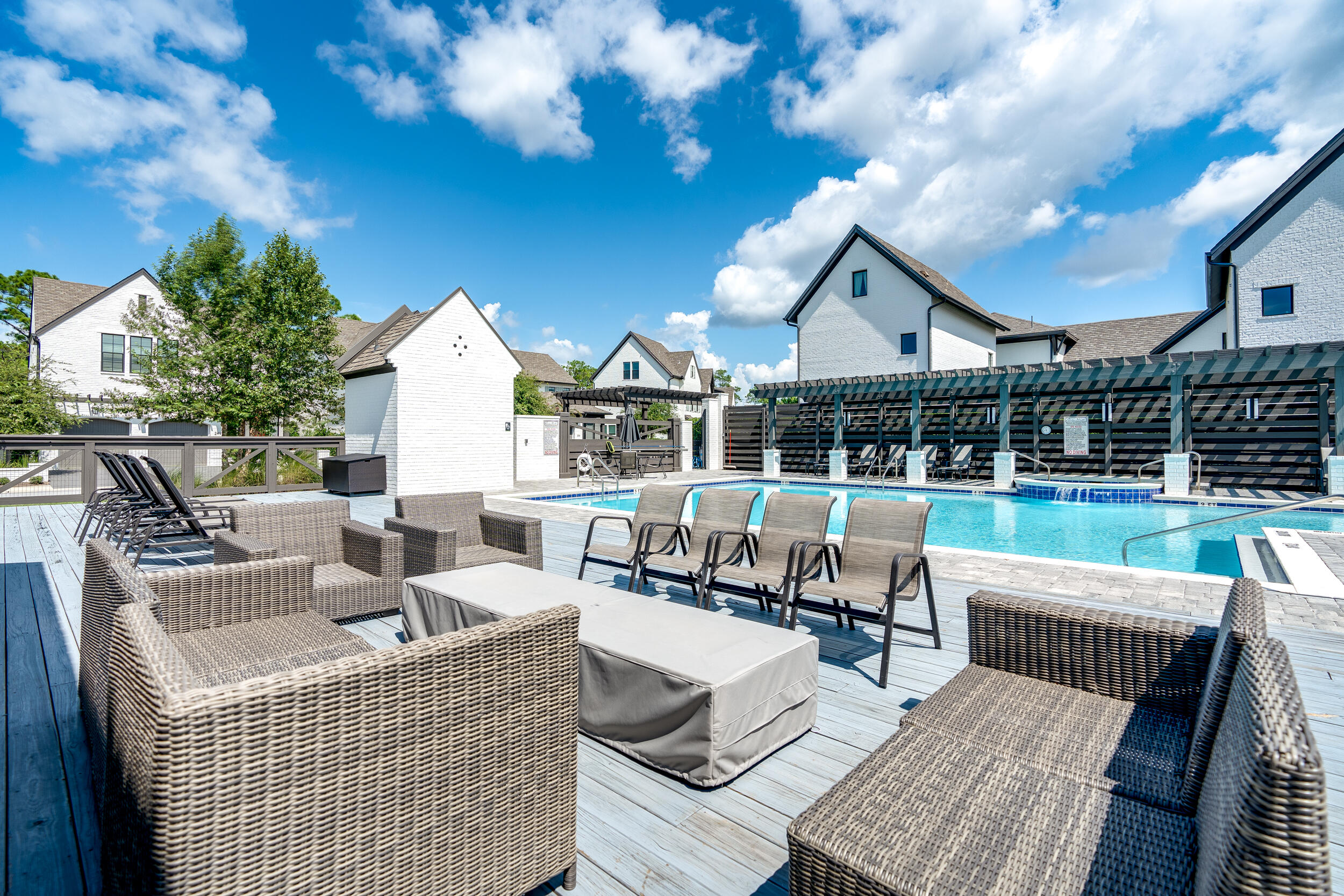 RIDGEWALK - Residential