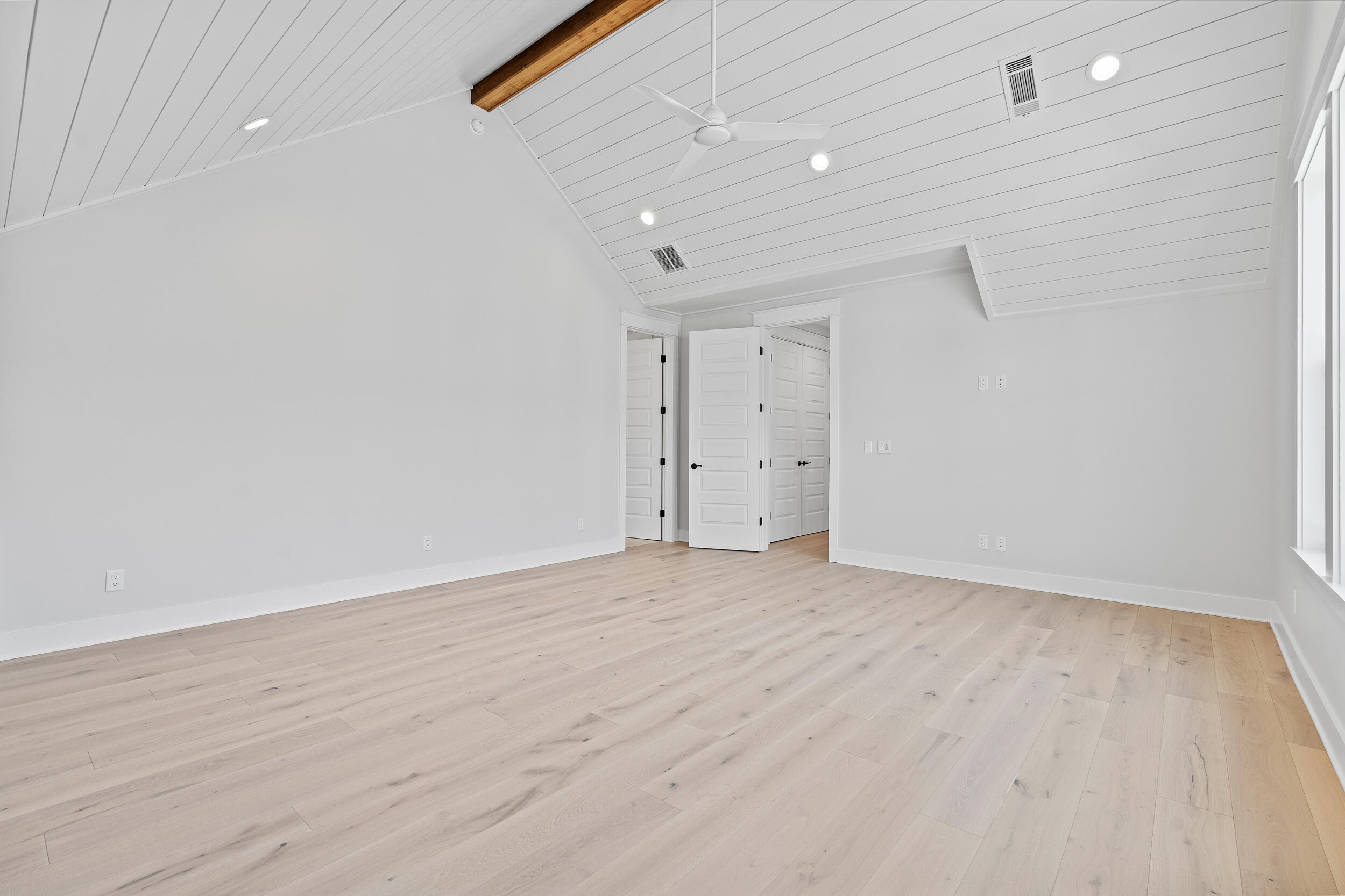 RIDGEWALK - Residential