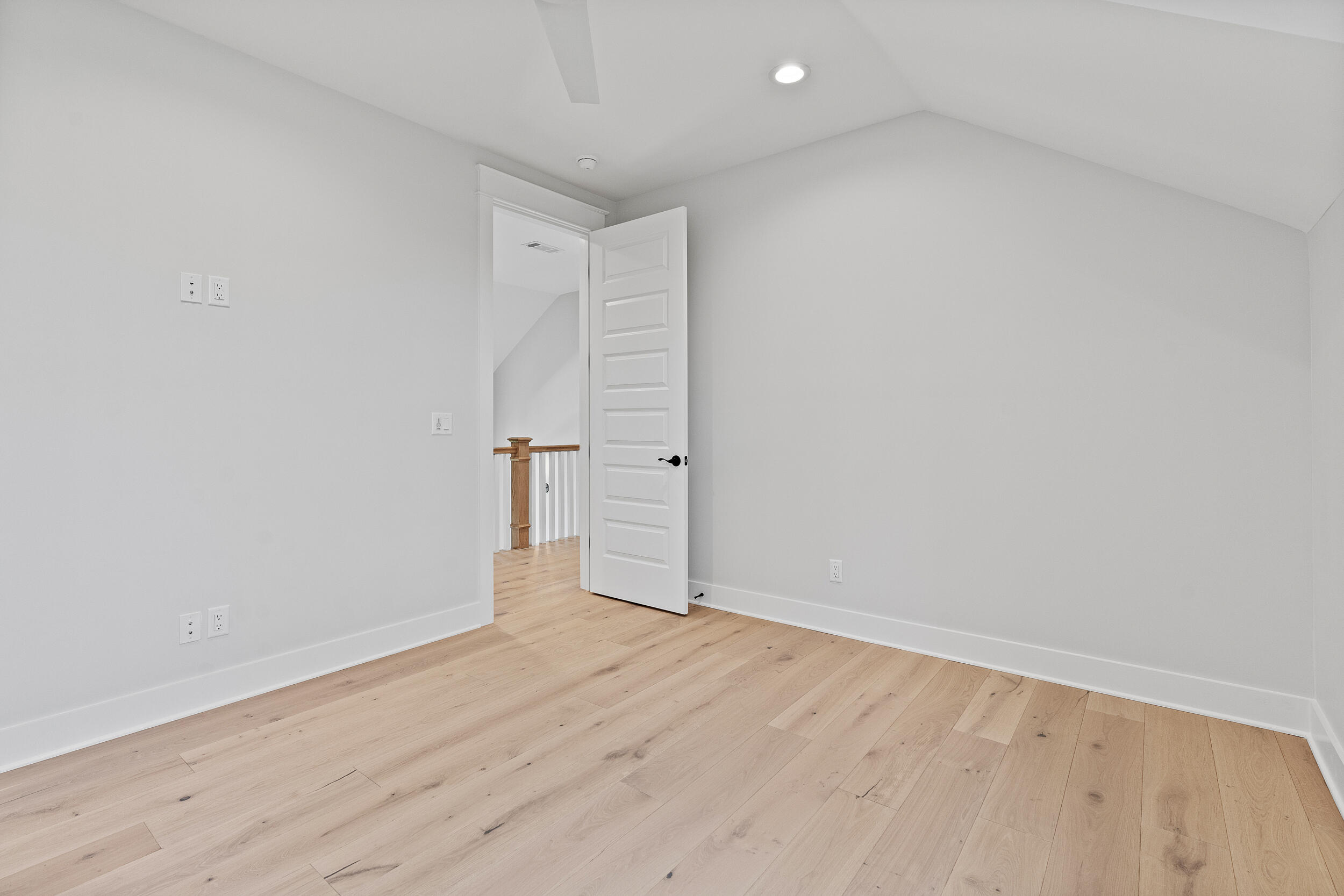 RIDGEWALK - Residential