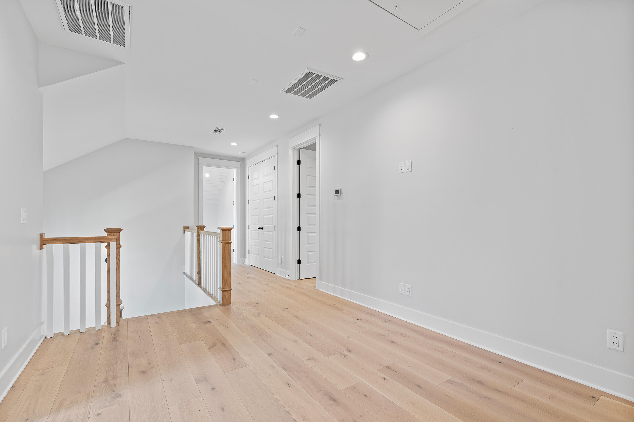 RIDGEWALK - Residential