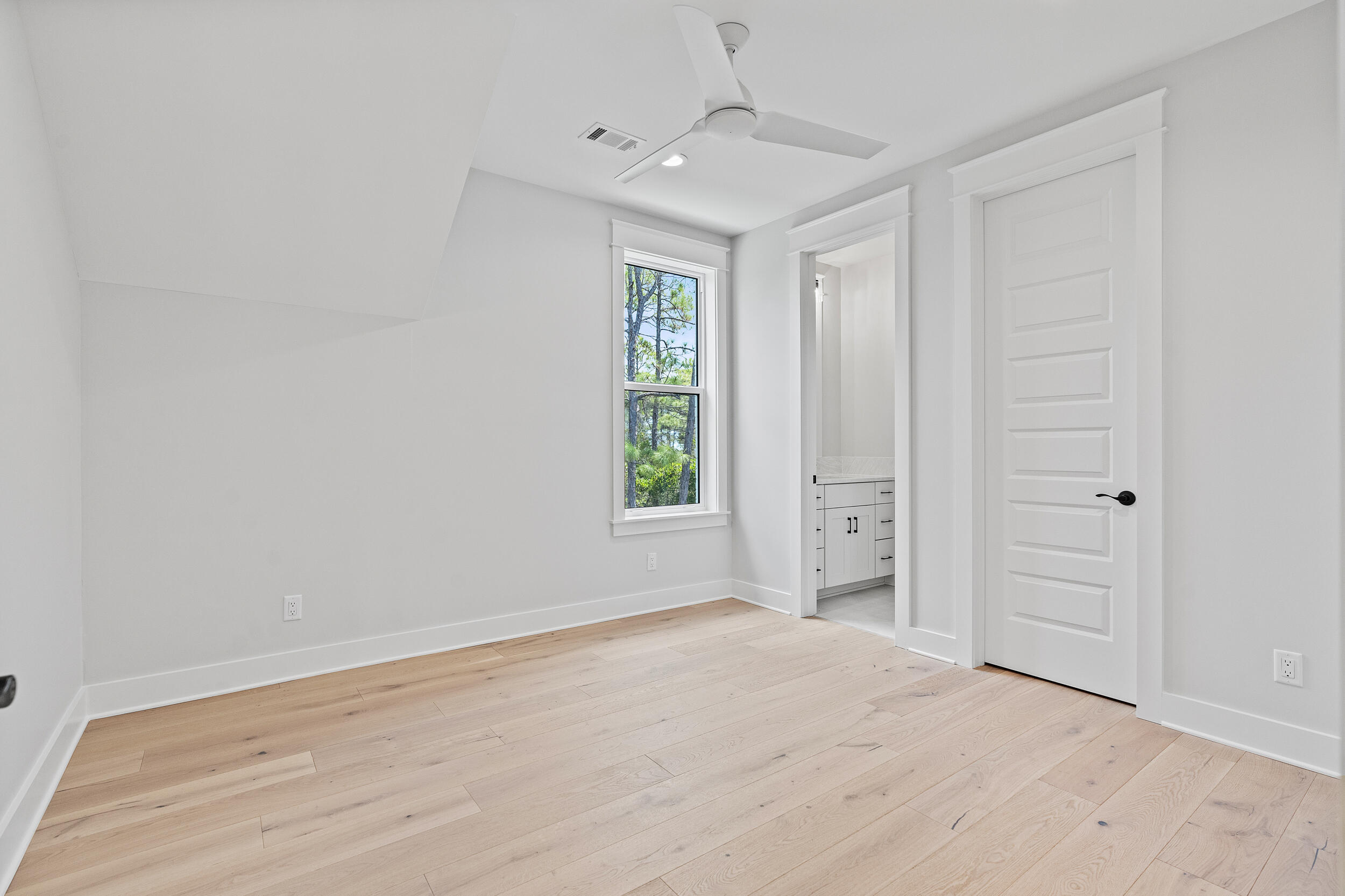 RIDGEWALK - Residential