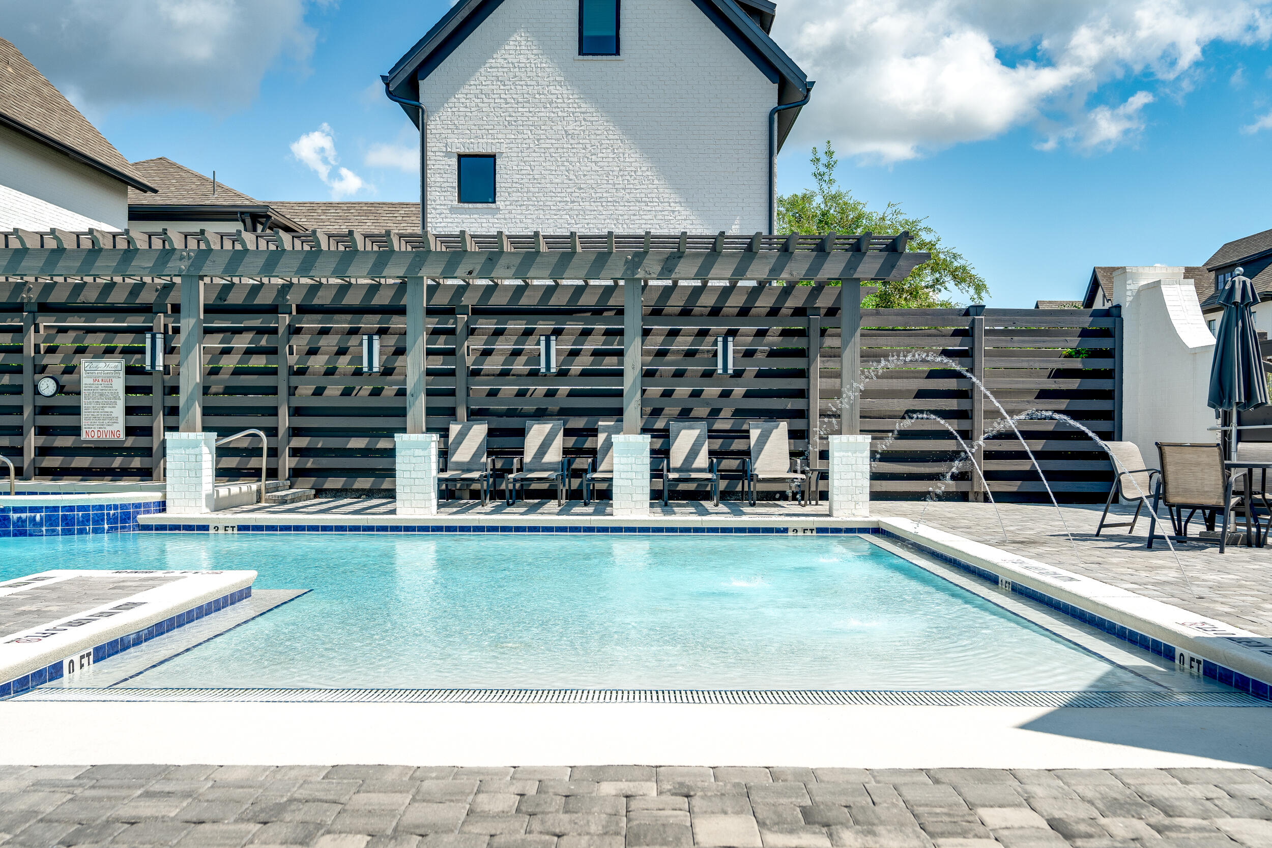 RIDGEWALK - Residential