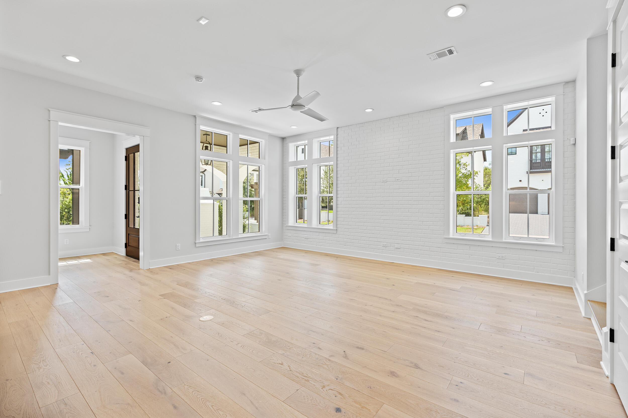 RIDGEWALK - Residential
