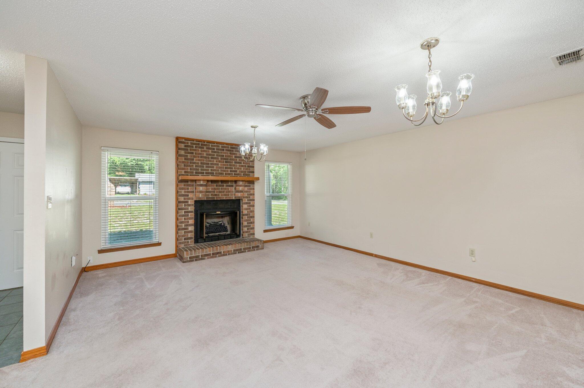 Mc:Laughlin & Harris - Residential