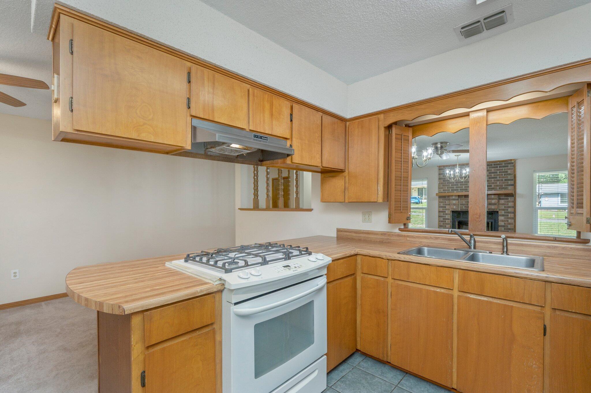 Mc:Laughlin & Harris - Residential