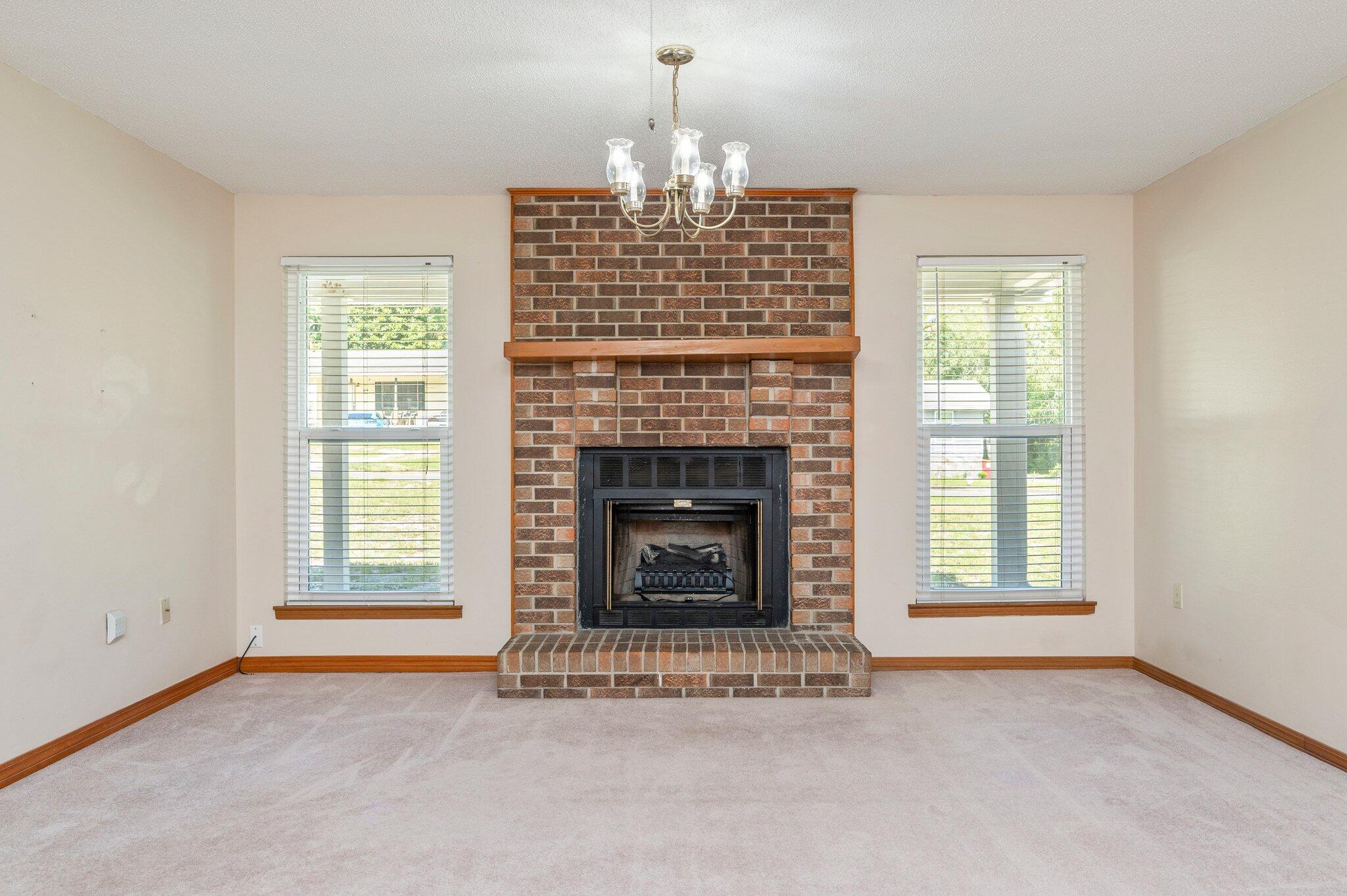 Mc:Laughlin & Harris - Residential