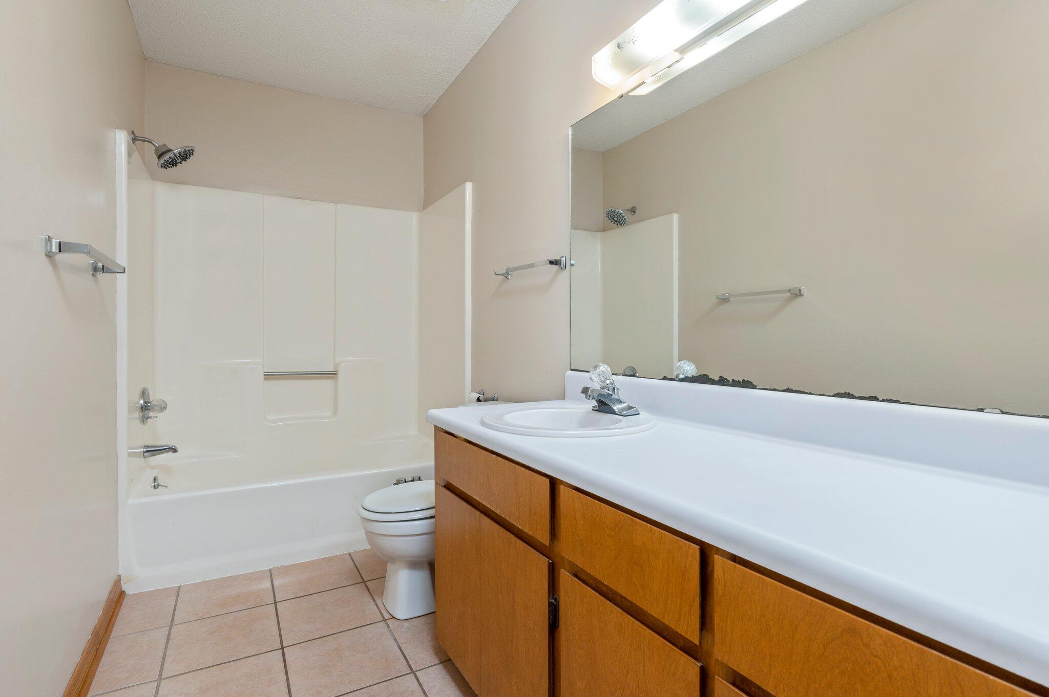 Mc:Laughlin & Harris - Residential