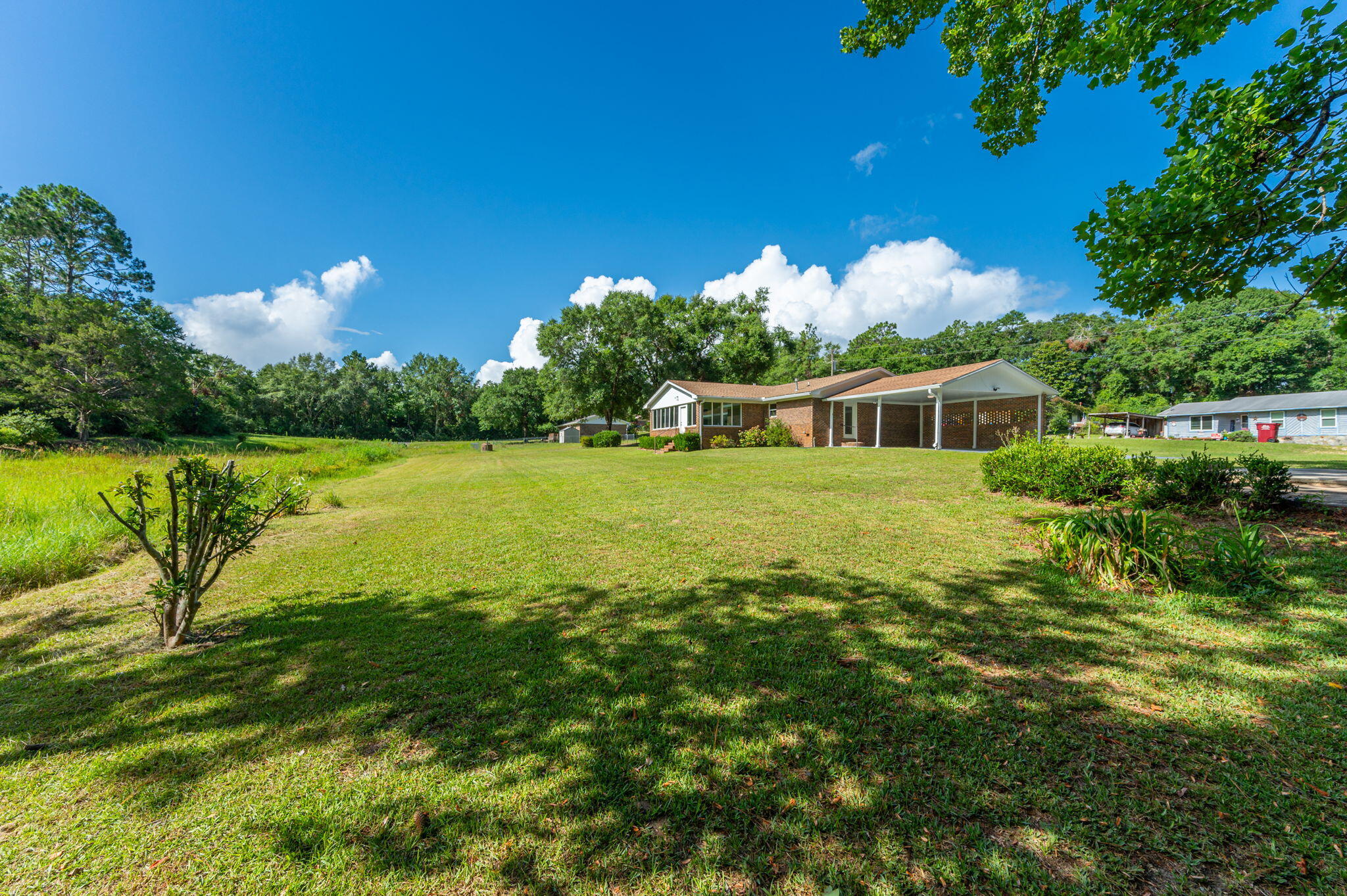 Mc:Laughlin & Harris - Residential