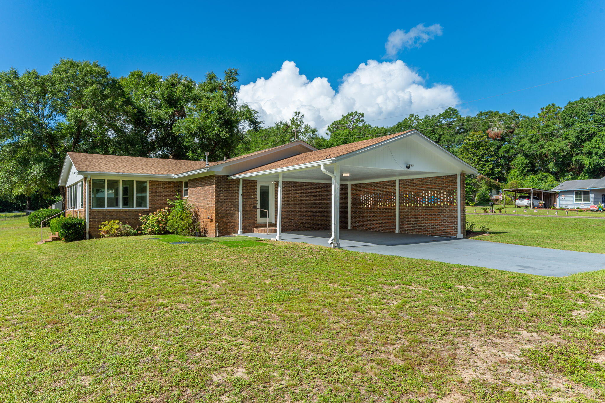 Mc:Laughlin & Harris - Residential