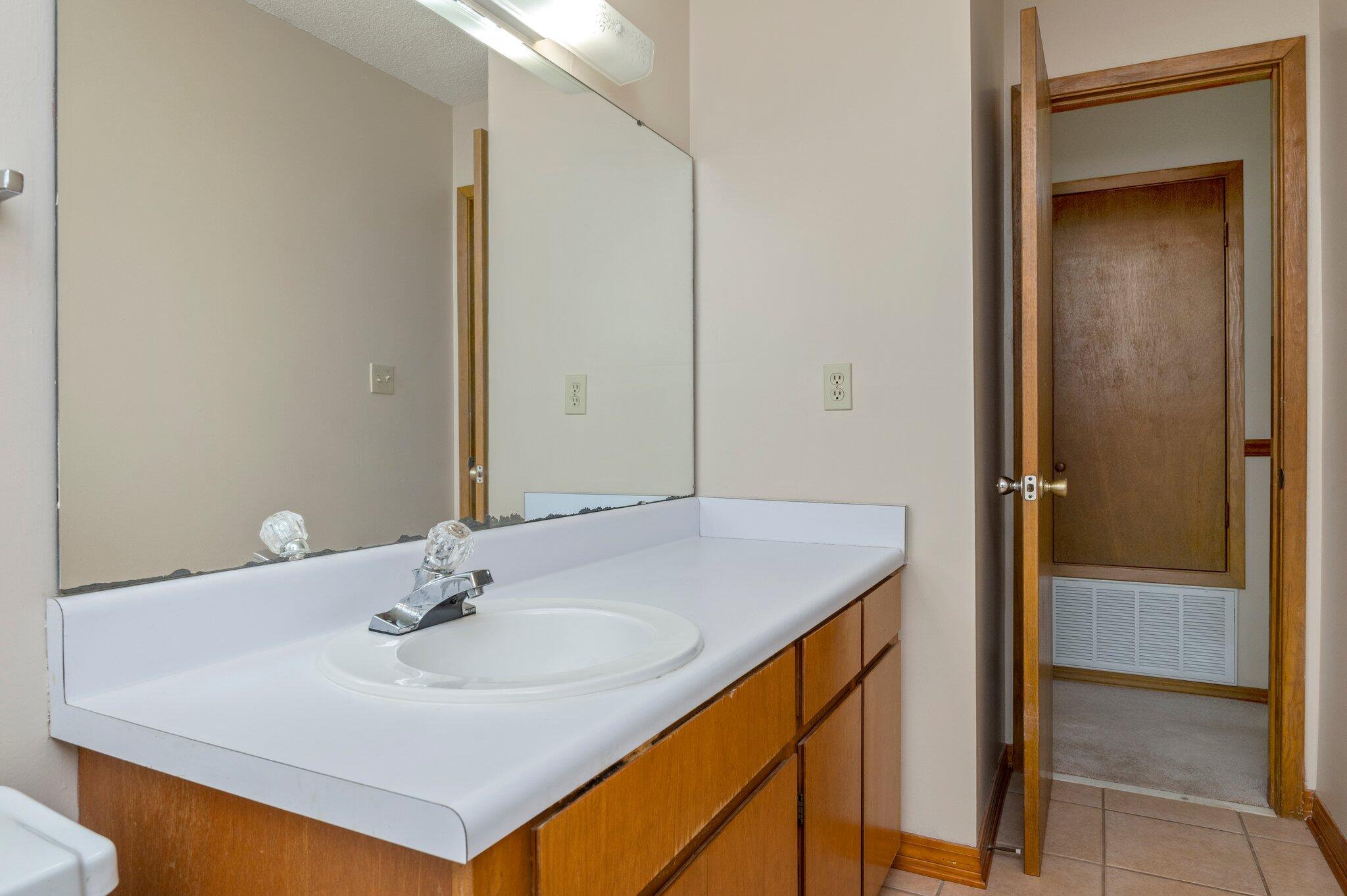 Mc:Laughlin & Harris - Residential