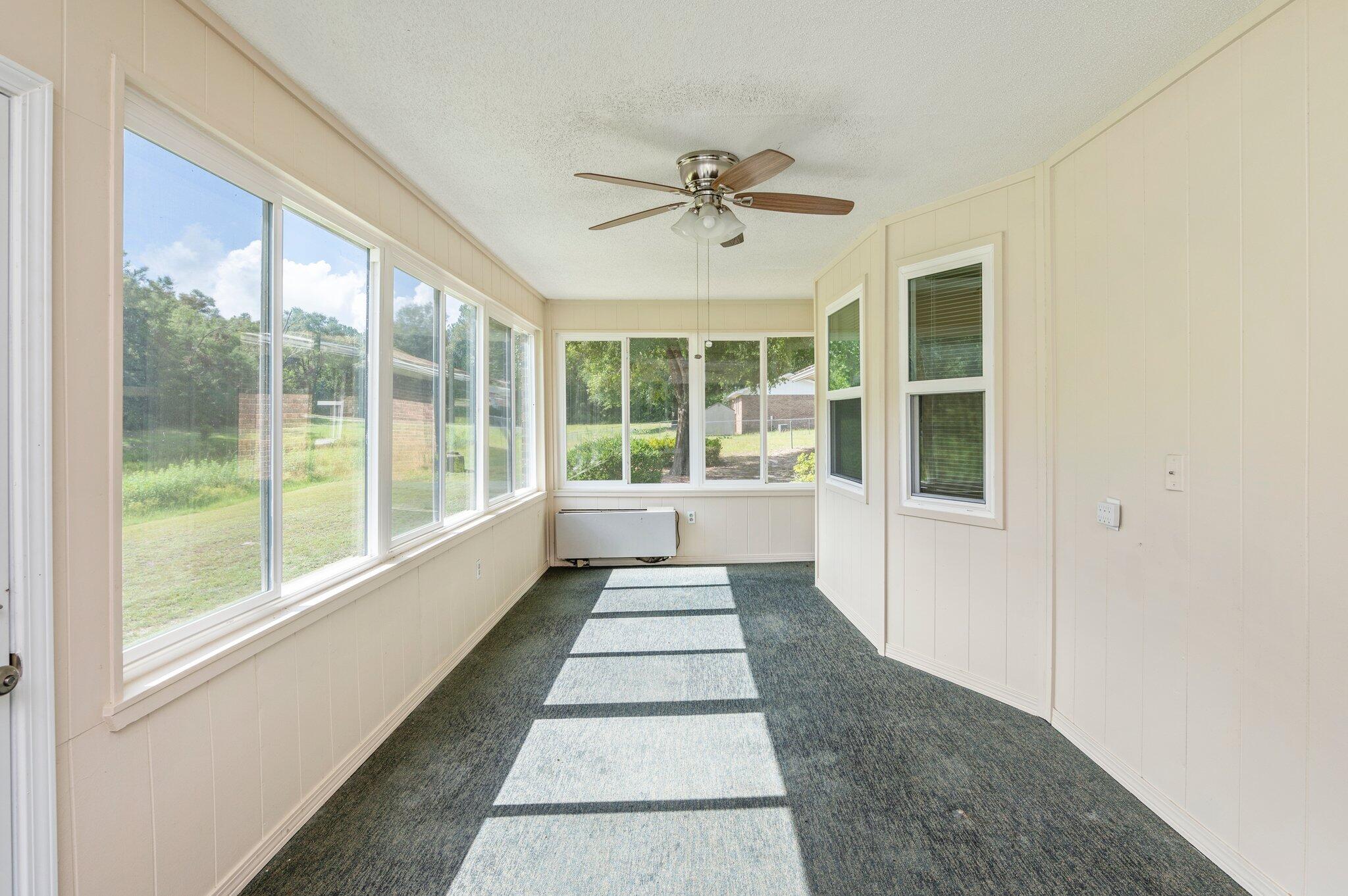 Mc:Laughlin & Harris - Residential