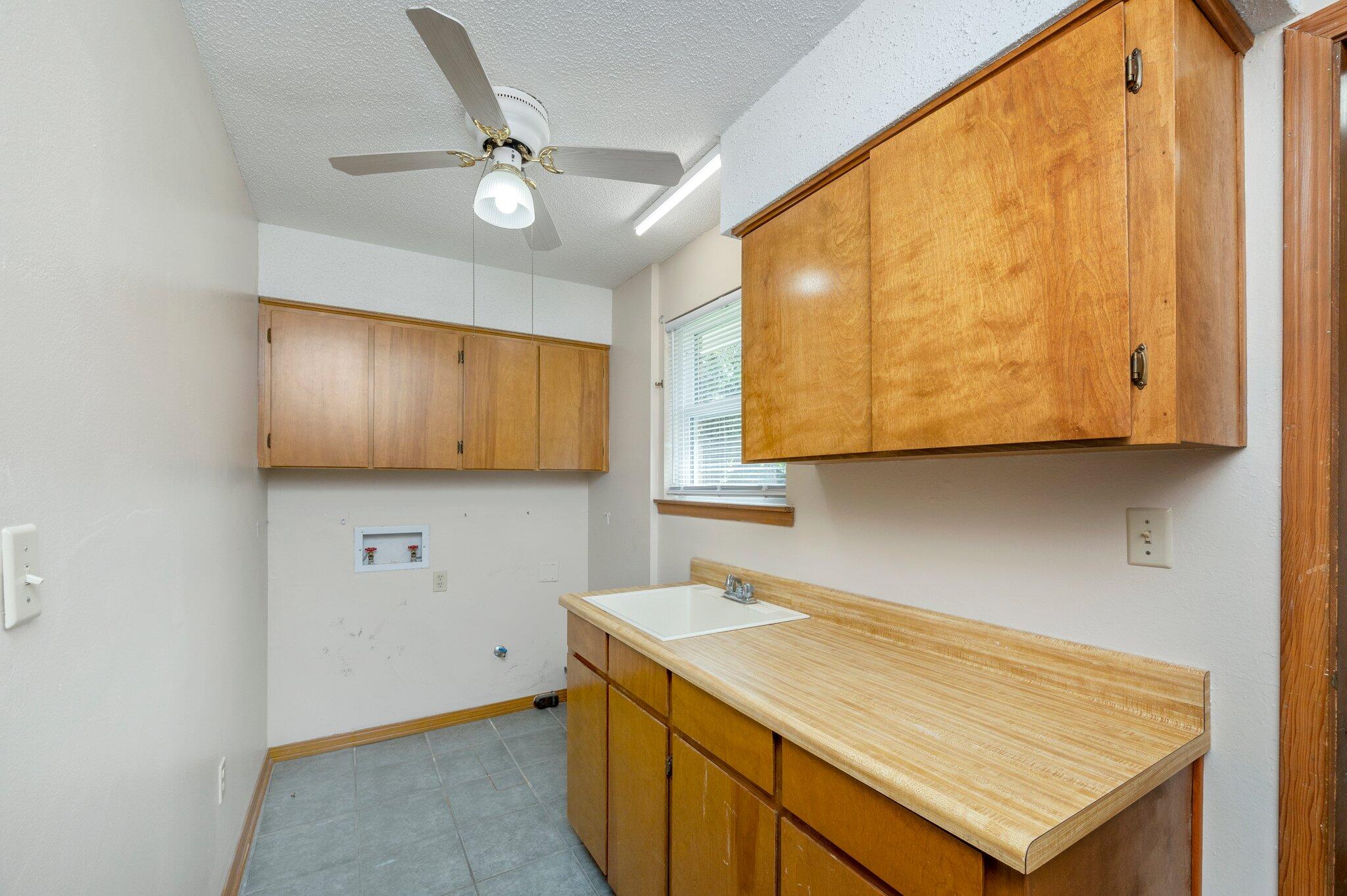 Mc:Laughlin & Harris - Residential