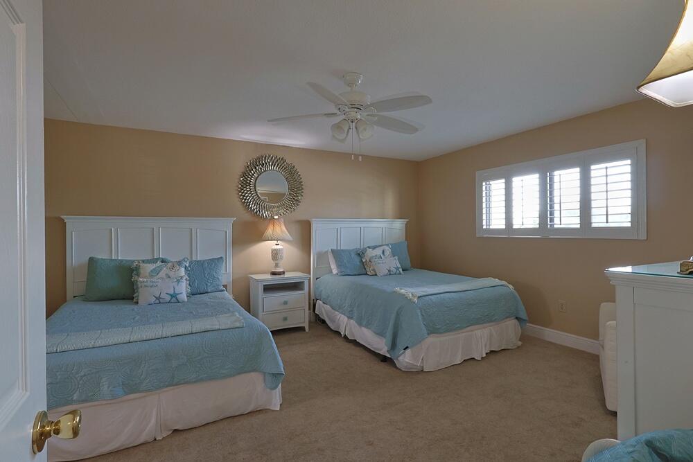 BREAKERS EAST CONDO - Residential