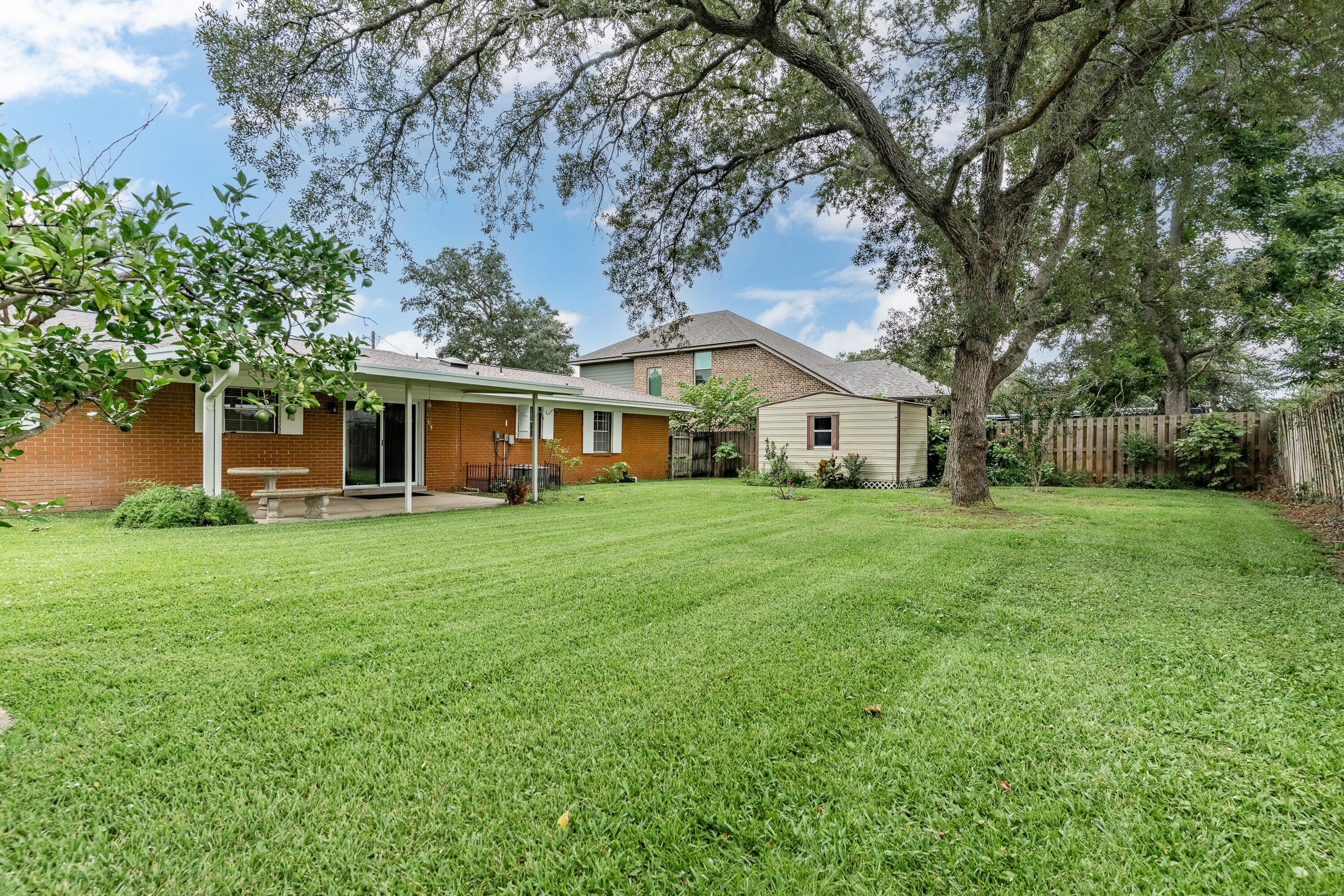 BAYOU WOODS 3RD ADD - Residential
