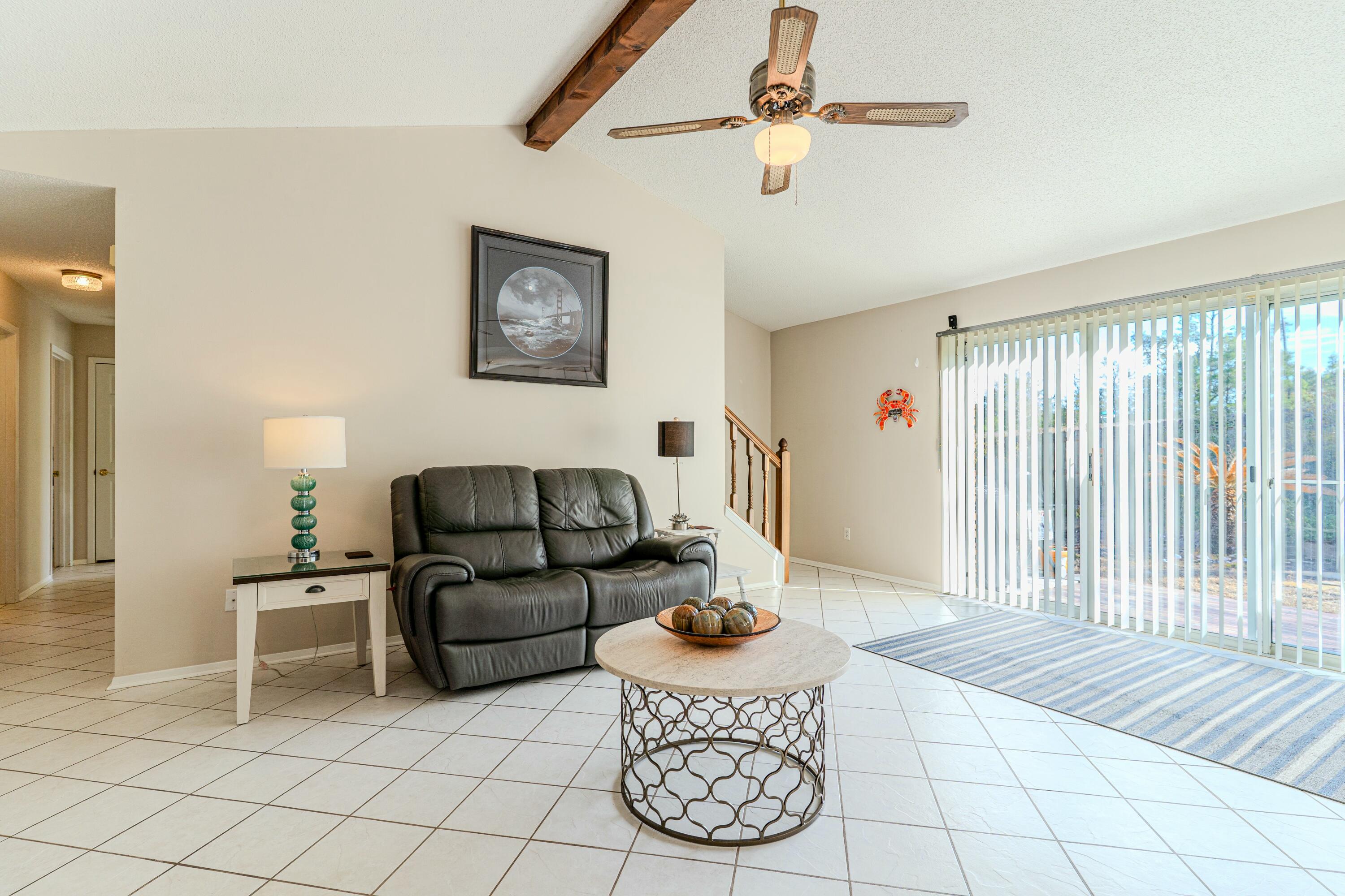 COLLEGE OAKS - Residential