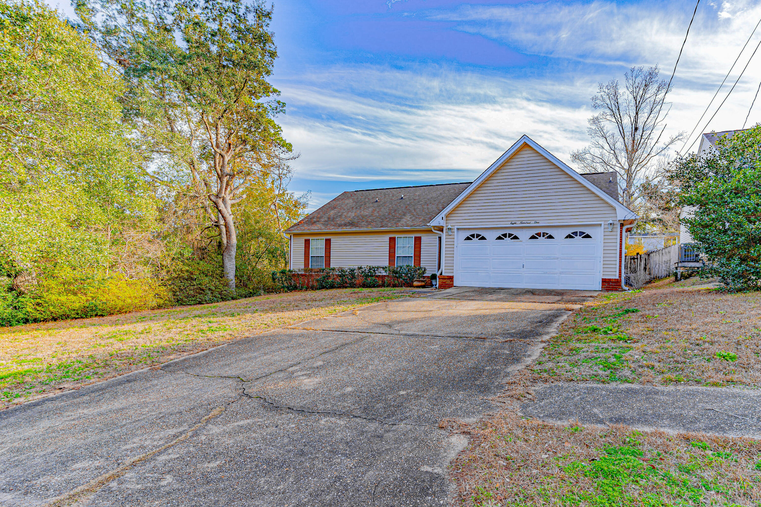 COLLEGE OAKS - Residential