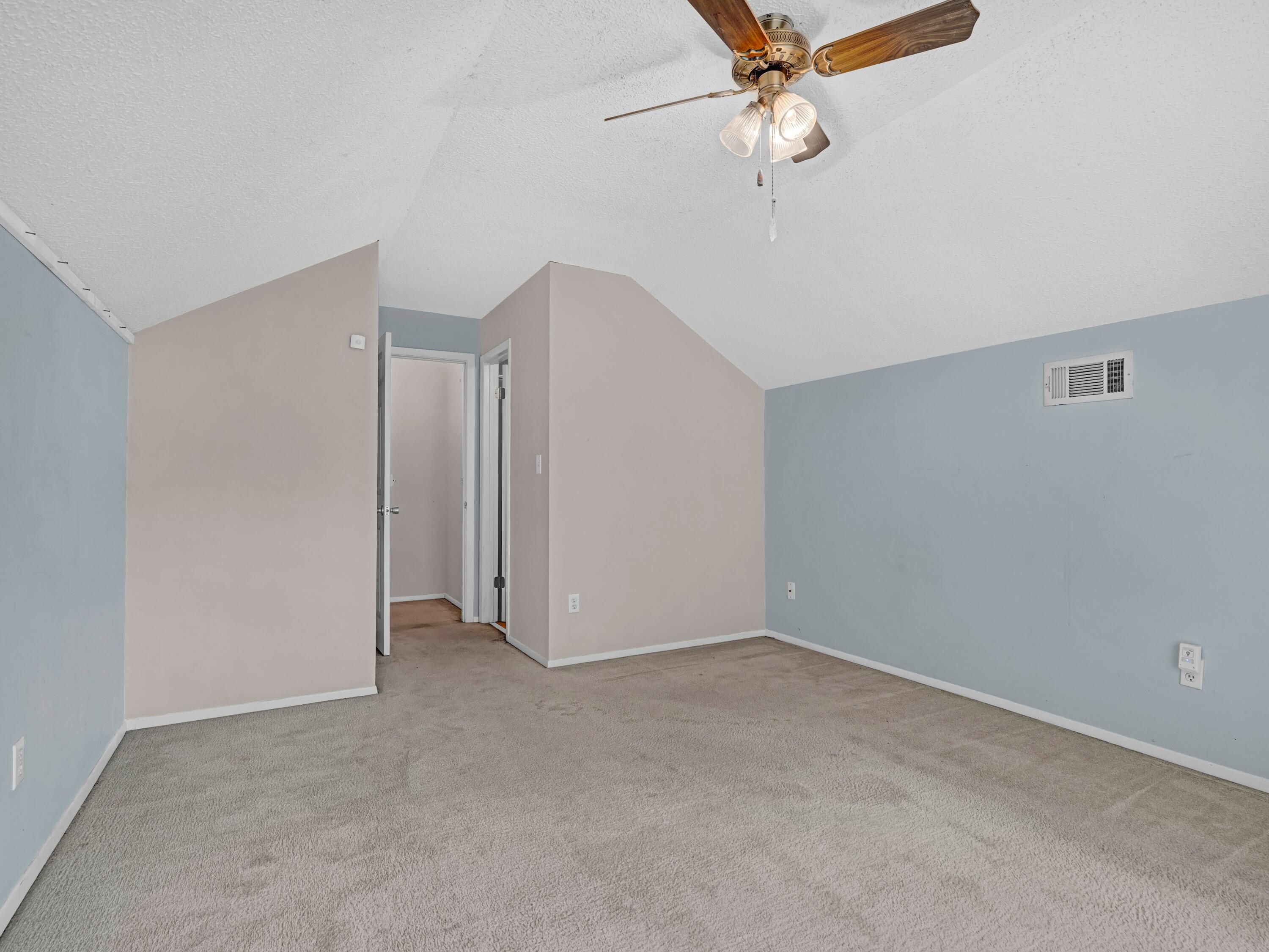 COLLEGE OAKS - Residential