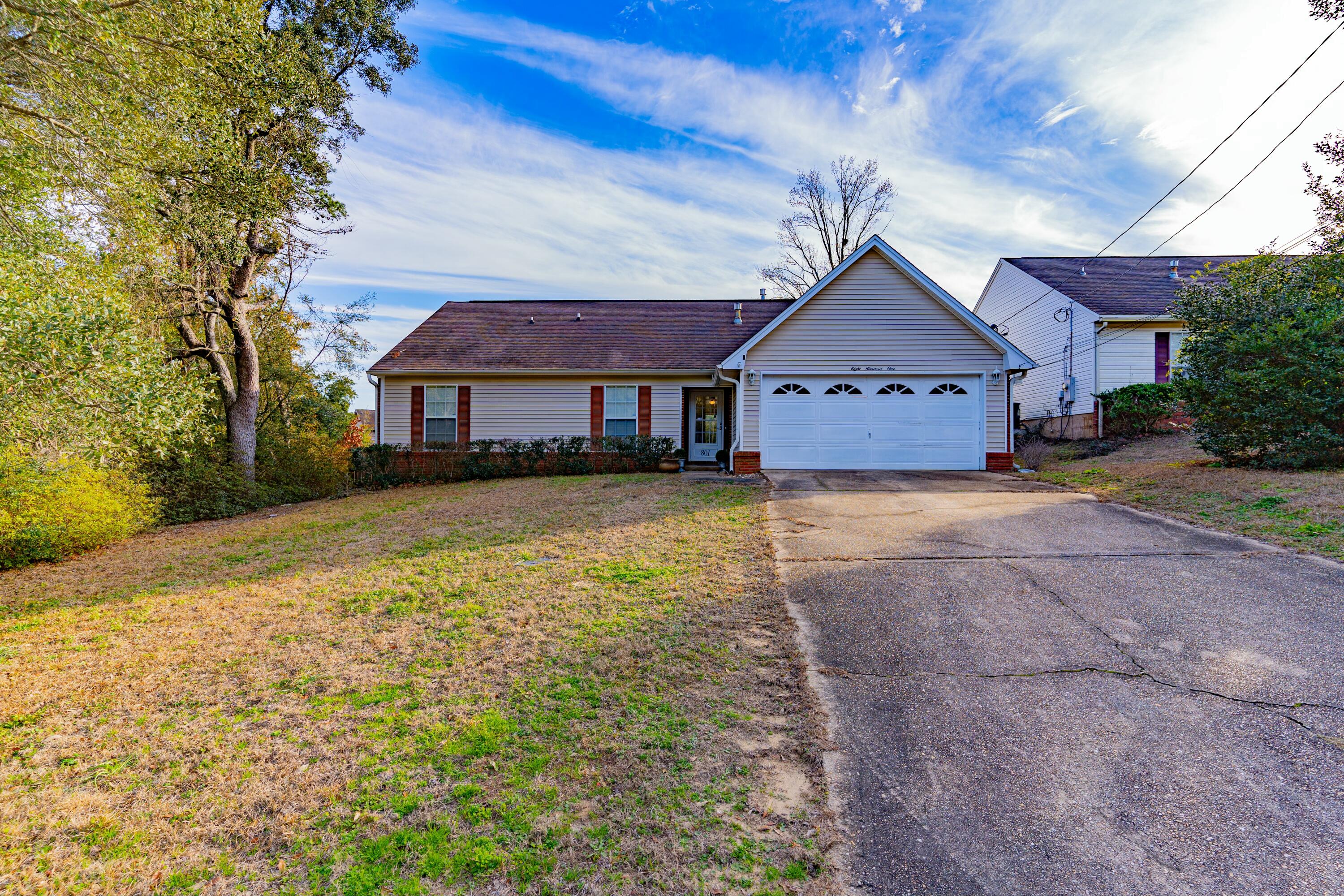 COLLEGE OAKS - Residential