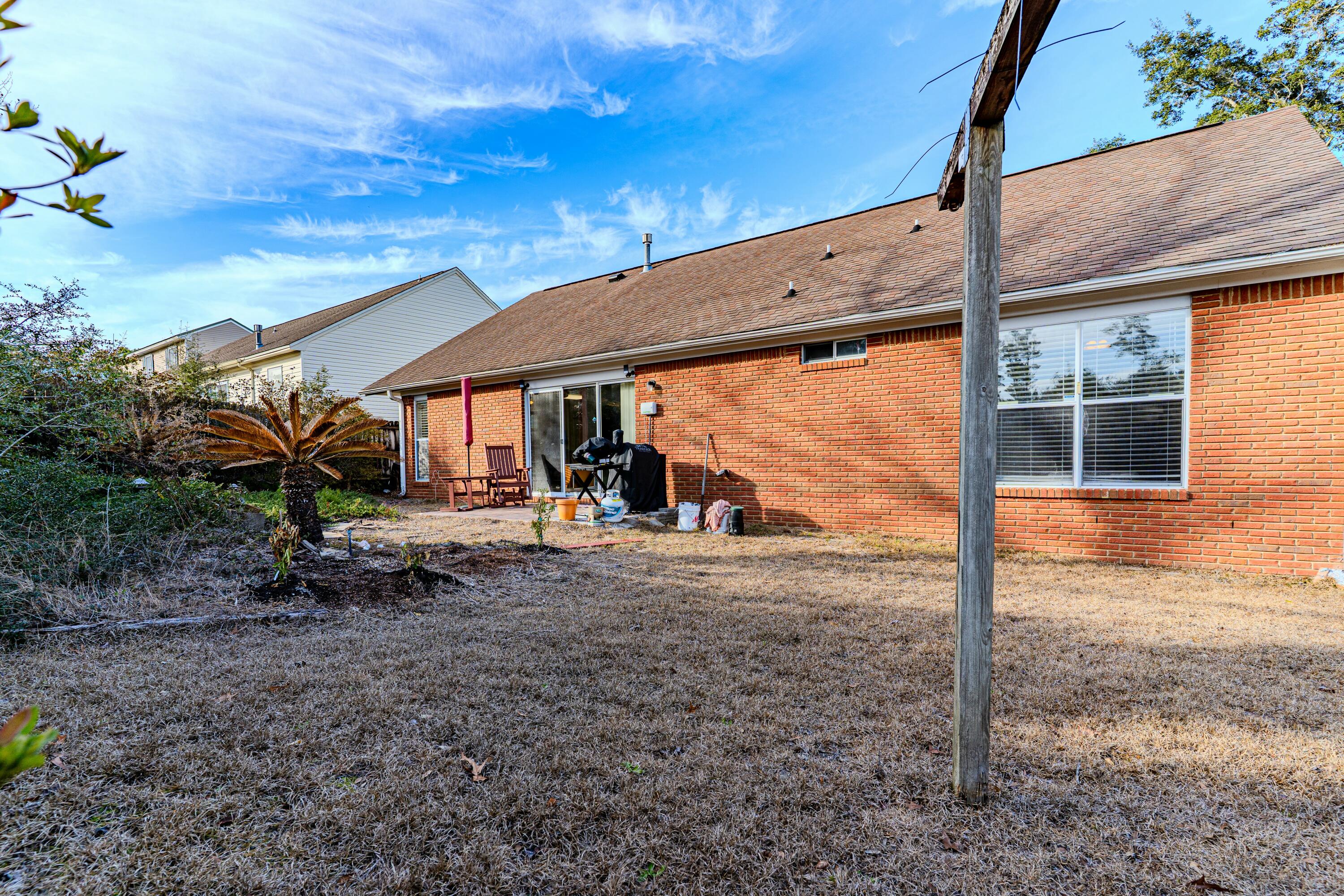 COLLEGE OAKS - Residential