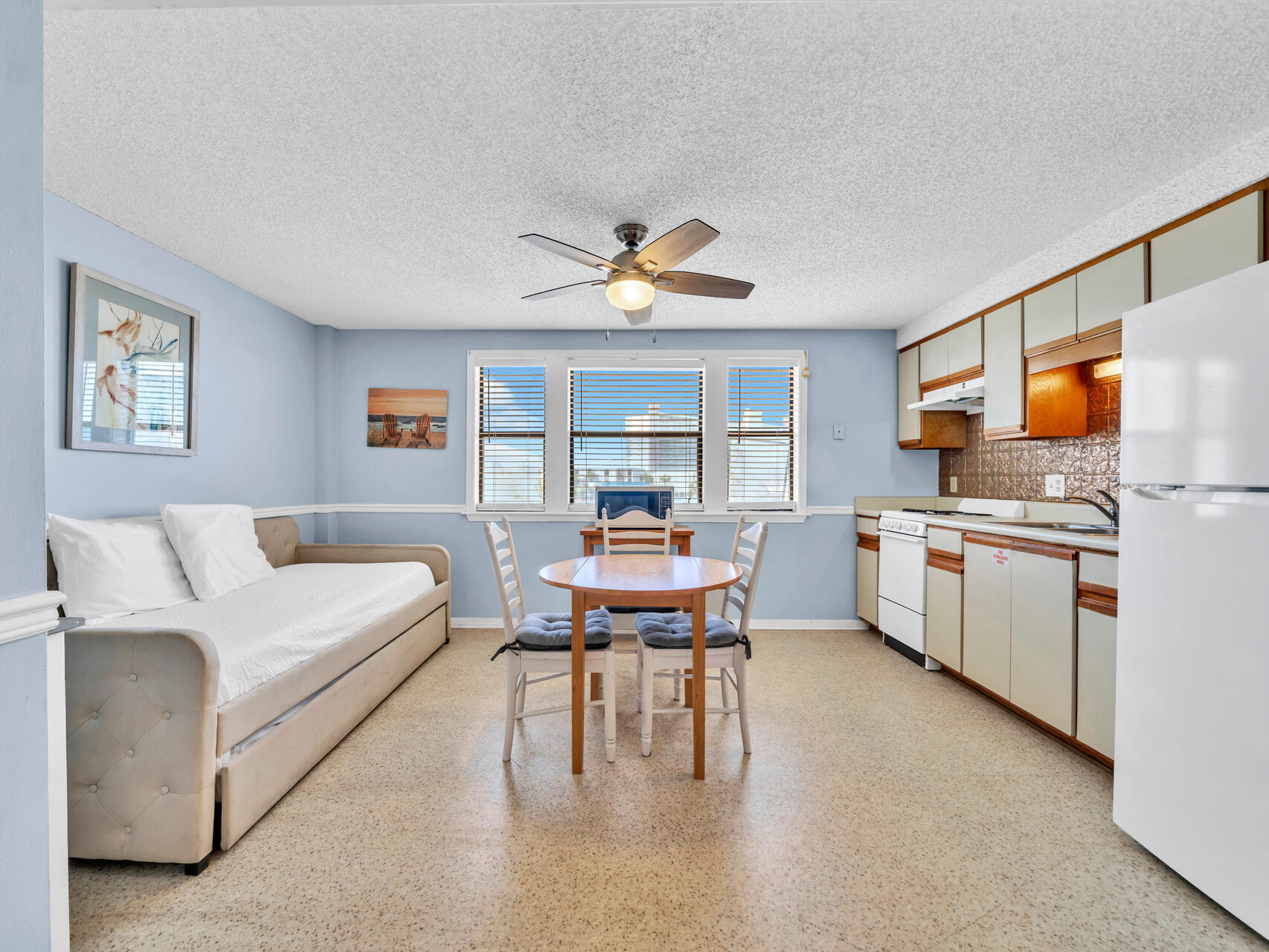 Plaza of St Thomas - Residential