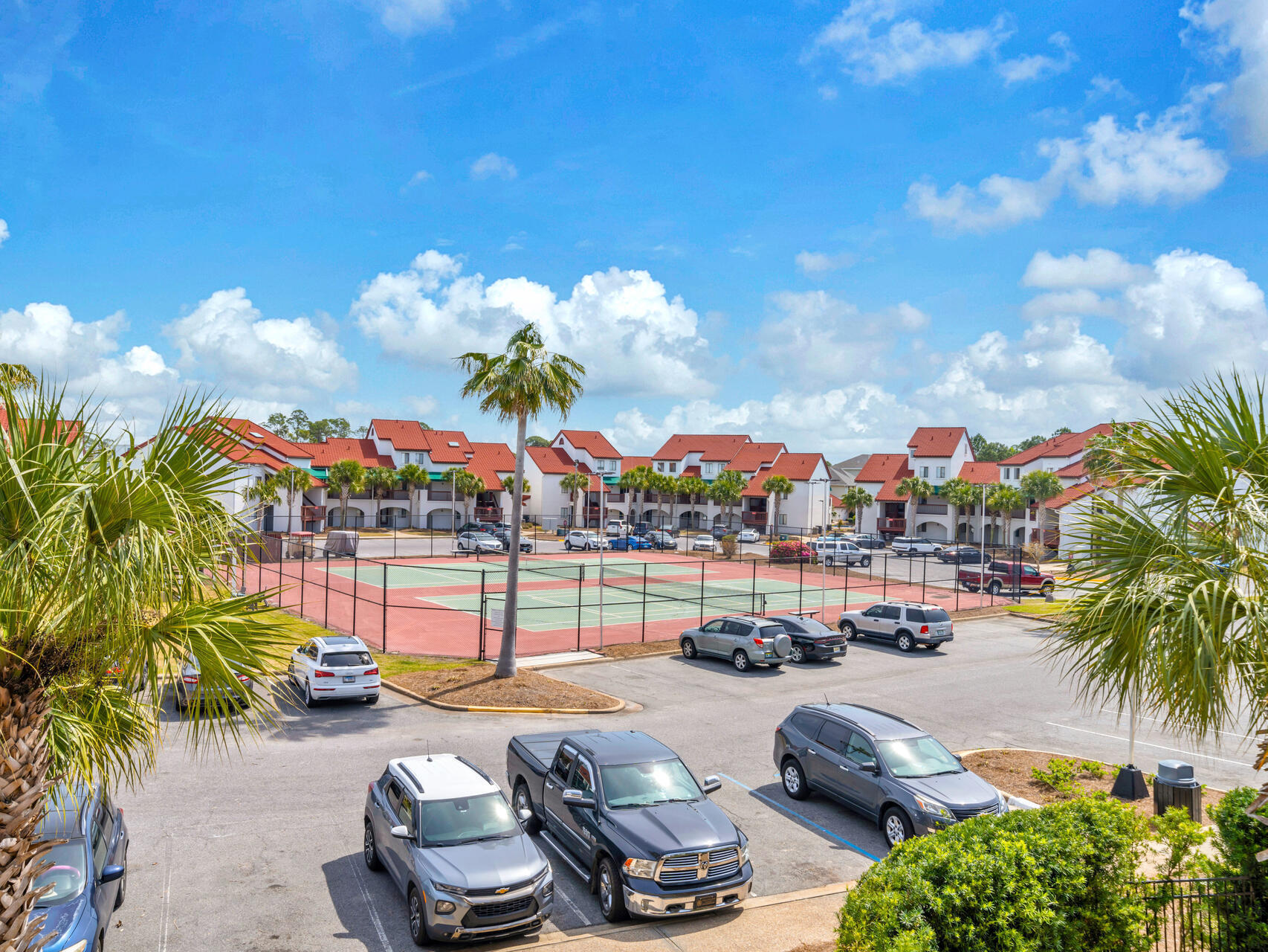 Plaza of St Thomas - Residential