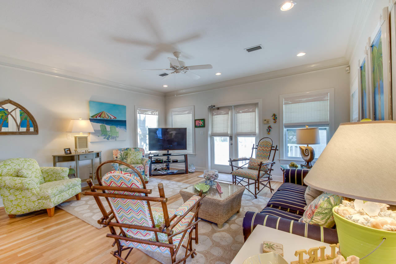 SUNRISE BEACH - Residential