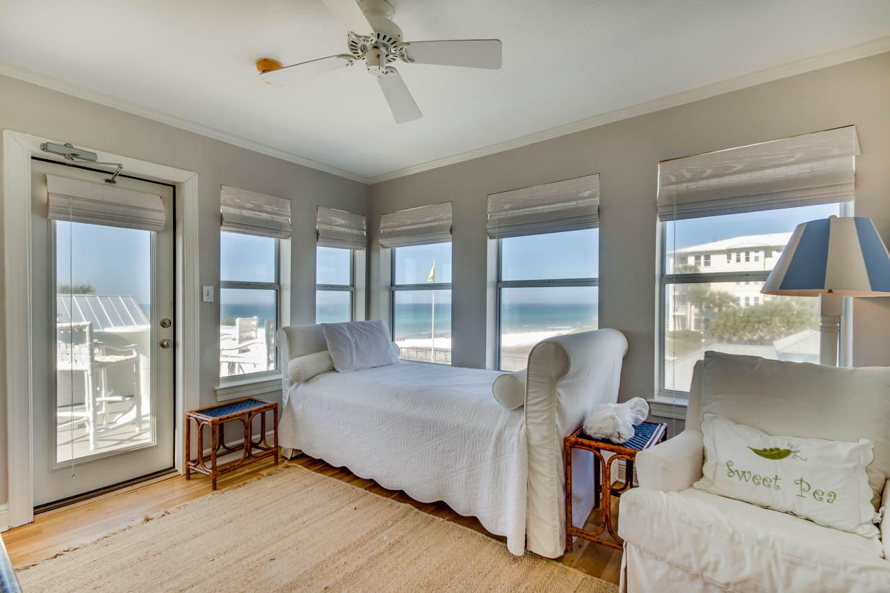 SUNRISE BEACH - Residential