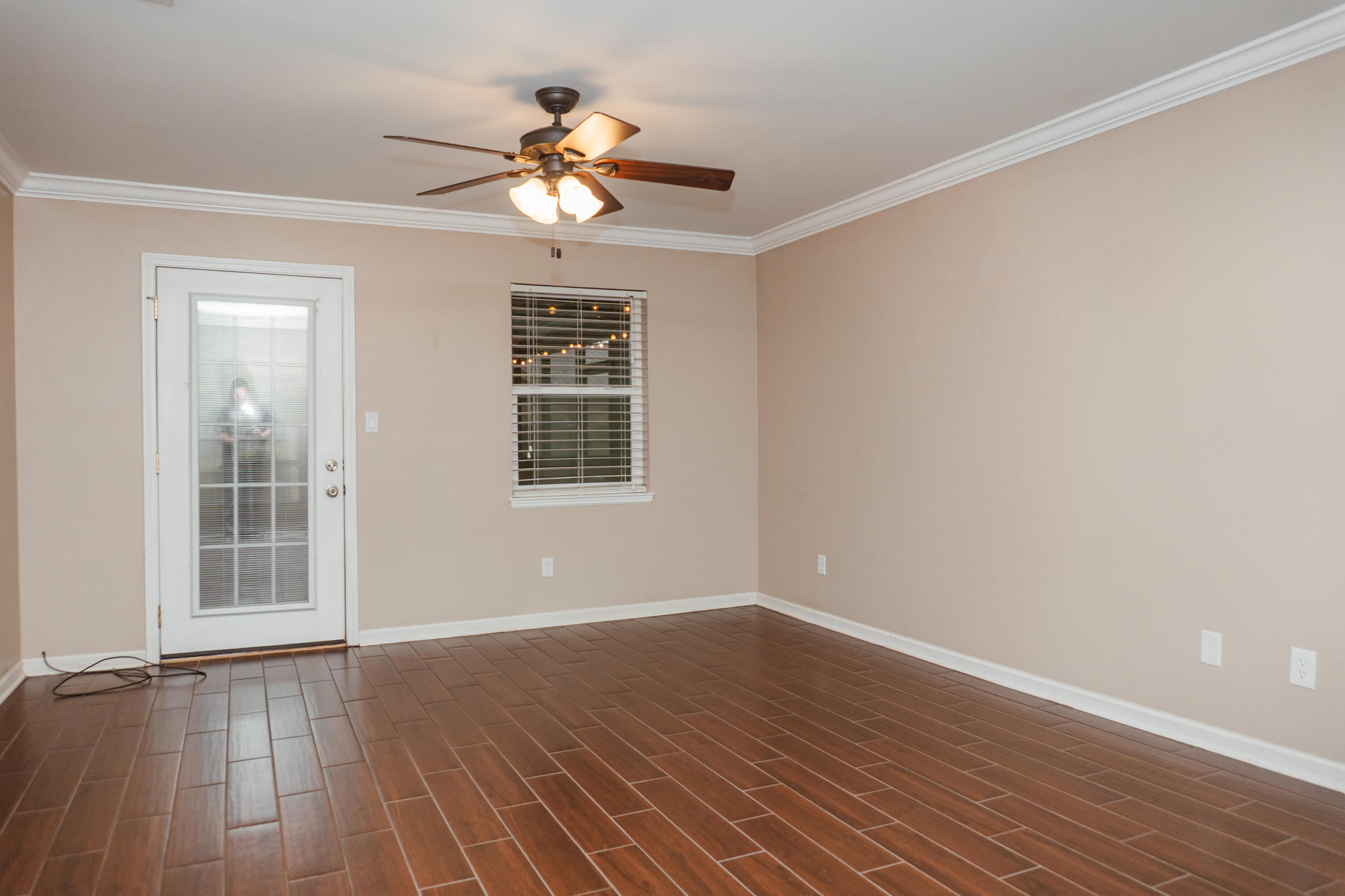 MARINERS COVE - Residential Lease