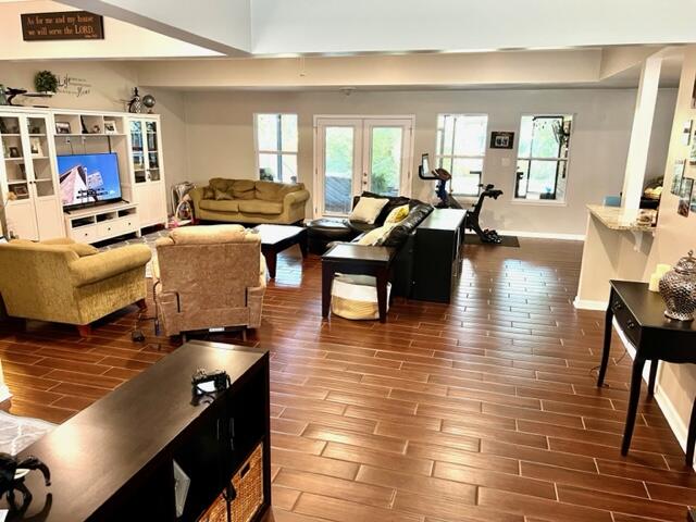 MARINERS COVE - Residential Lease