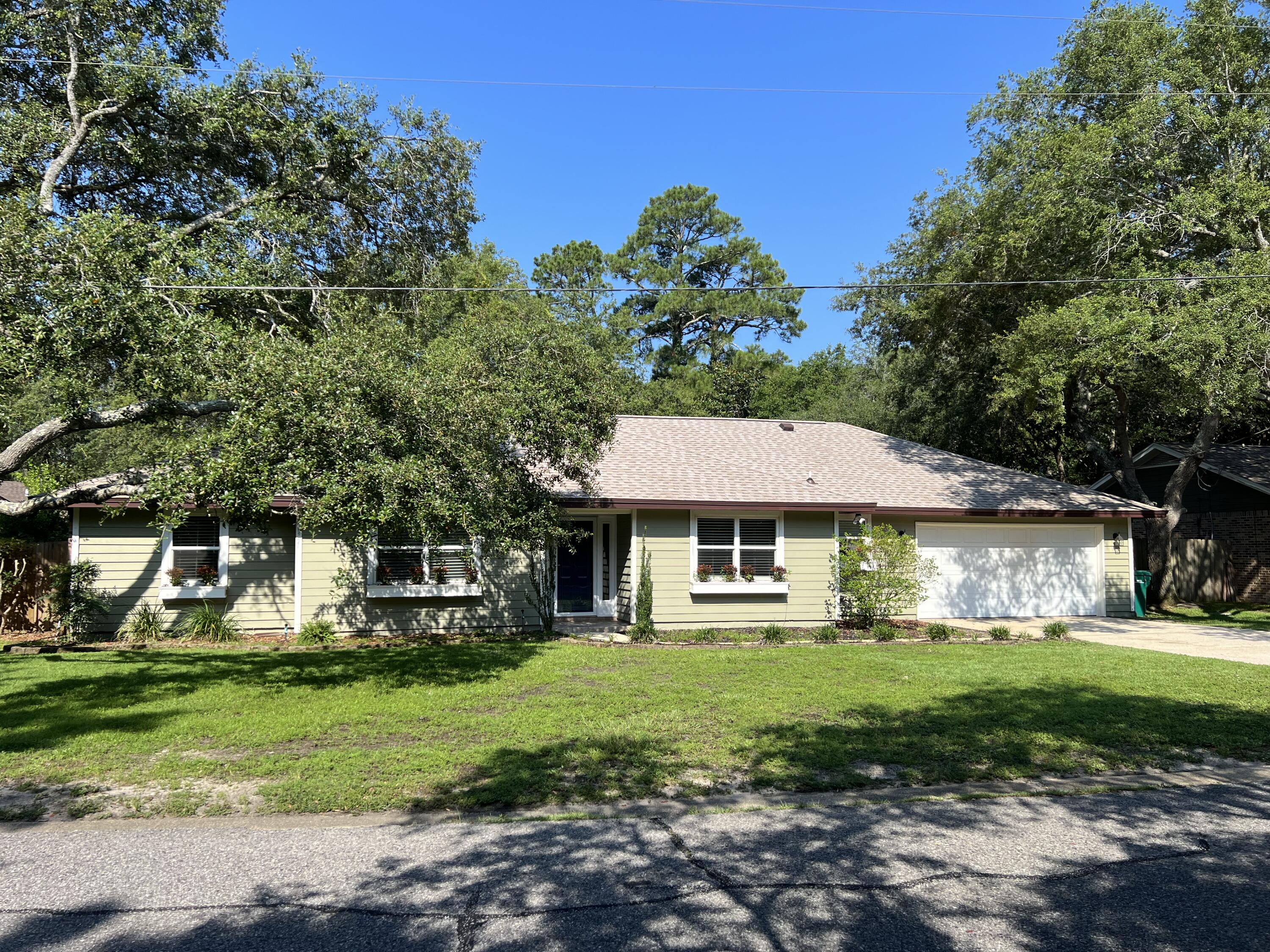 MARINERS COVE - Residential Lease