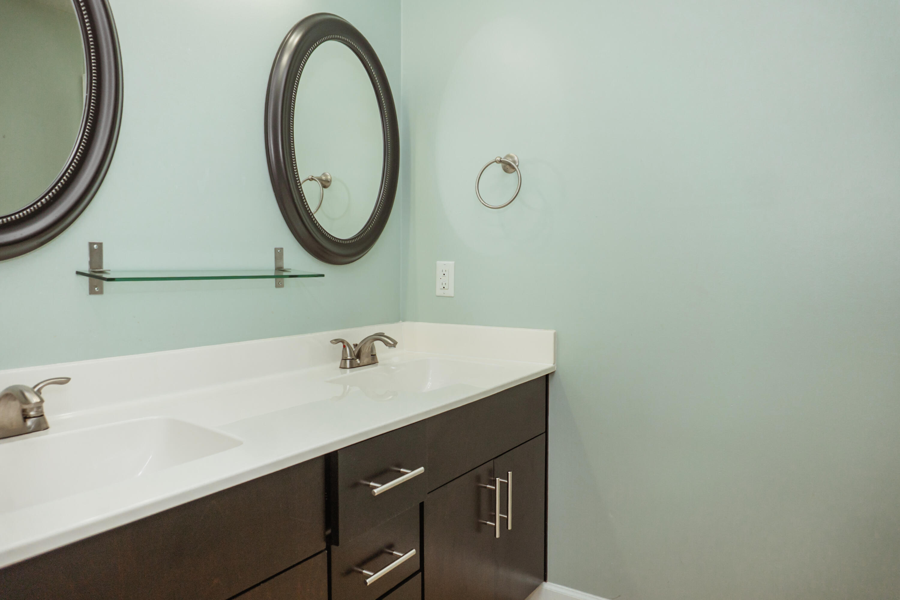 MARINERS COVE - Residential Lease