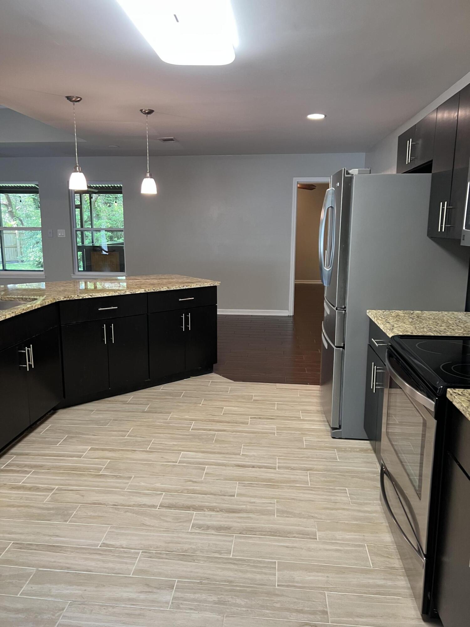 MARINERS COVE - Residential Lease