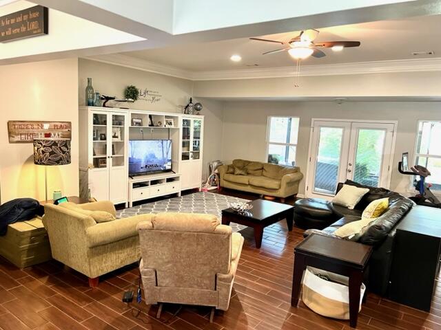 MARINERS COVE - Residential Lease