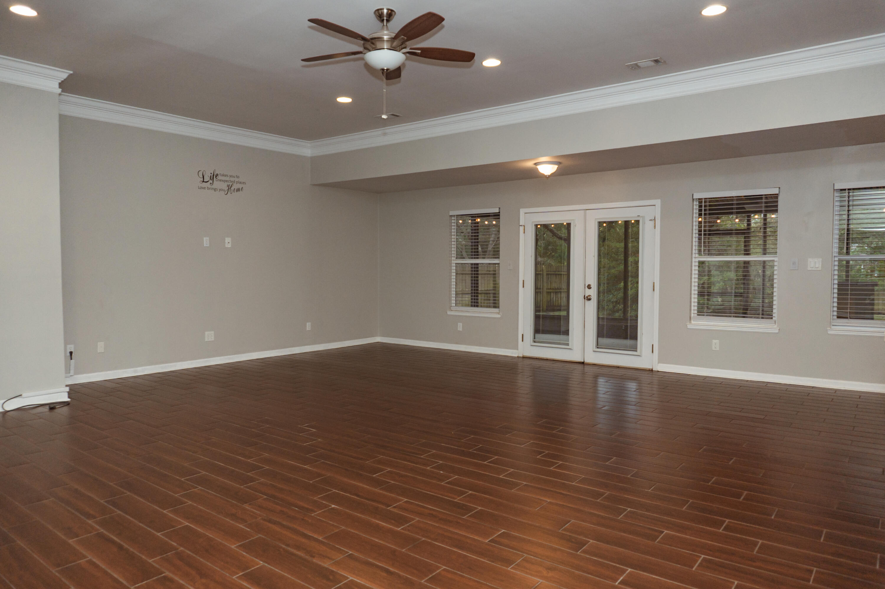 MARINERS COVE - Residential Lease