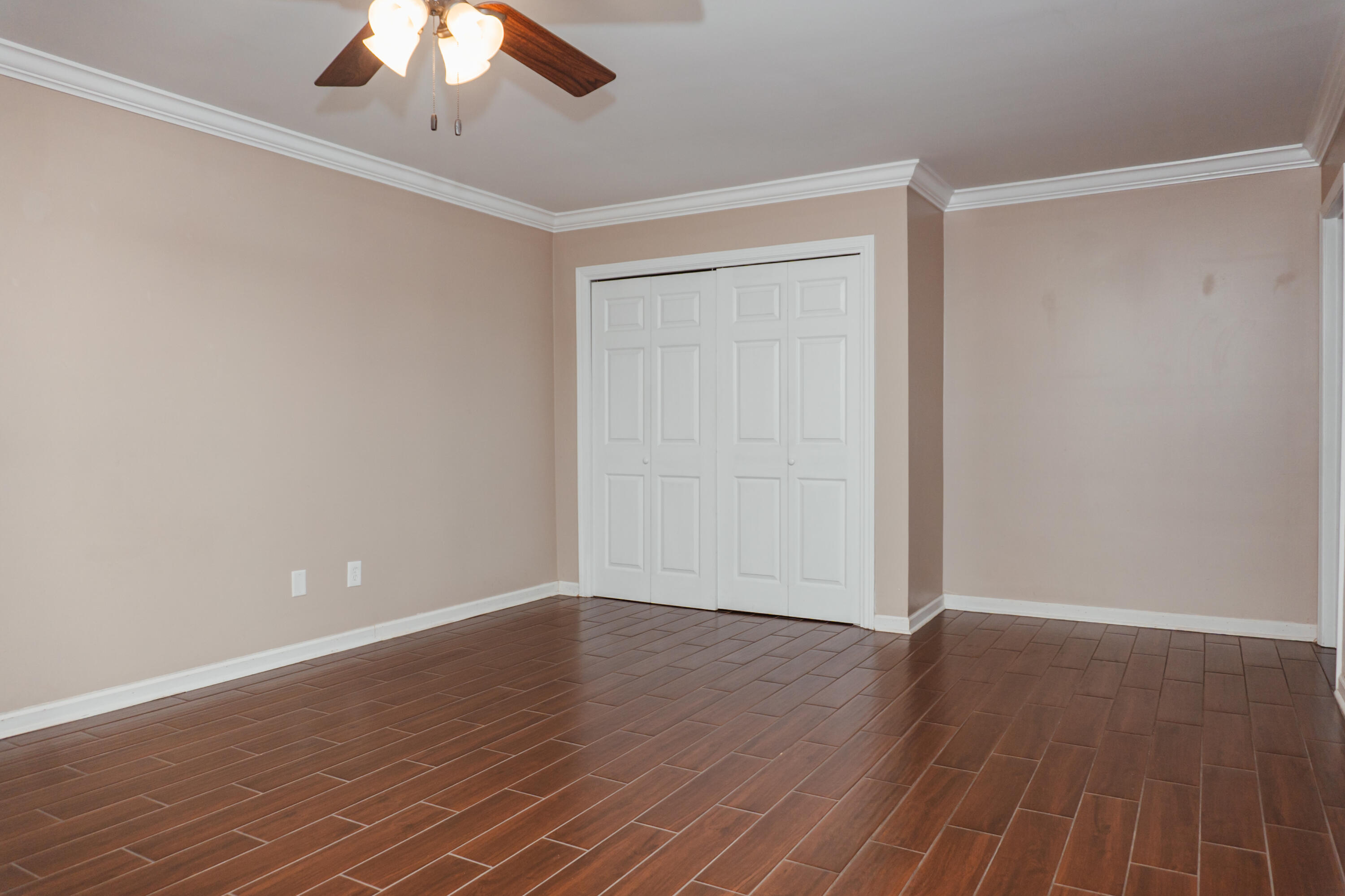 MARINERS COVE - Residential Lease