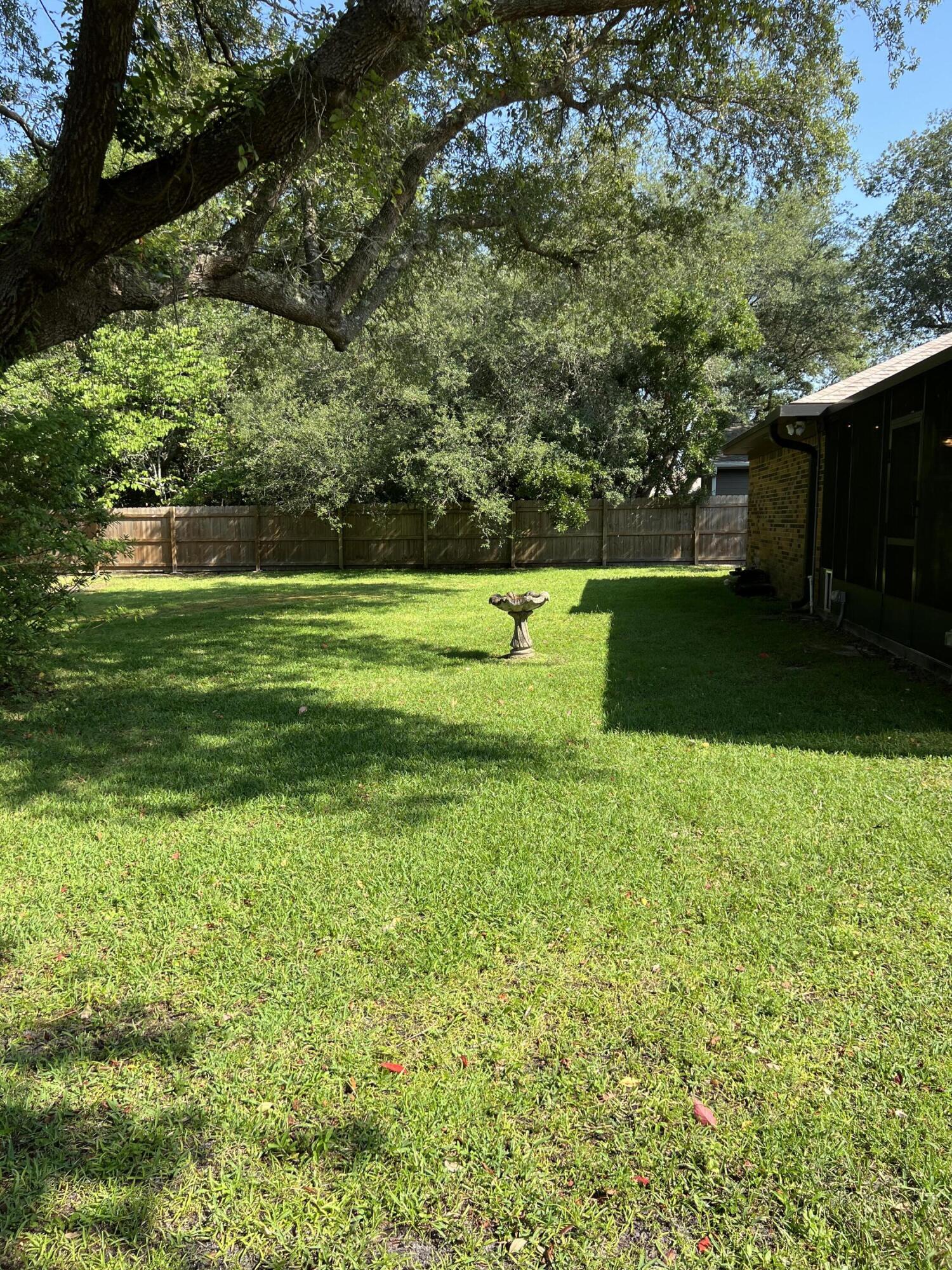 MARINERS COVE - Residential Lease