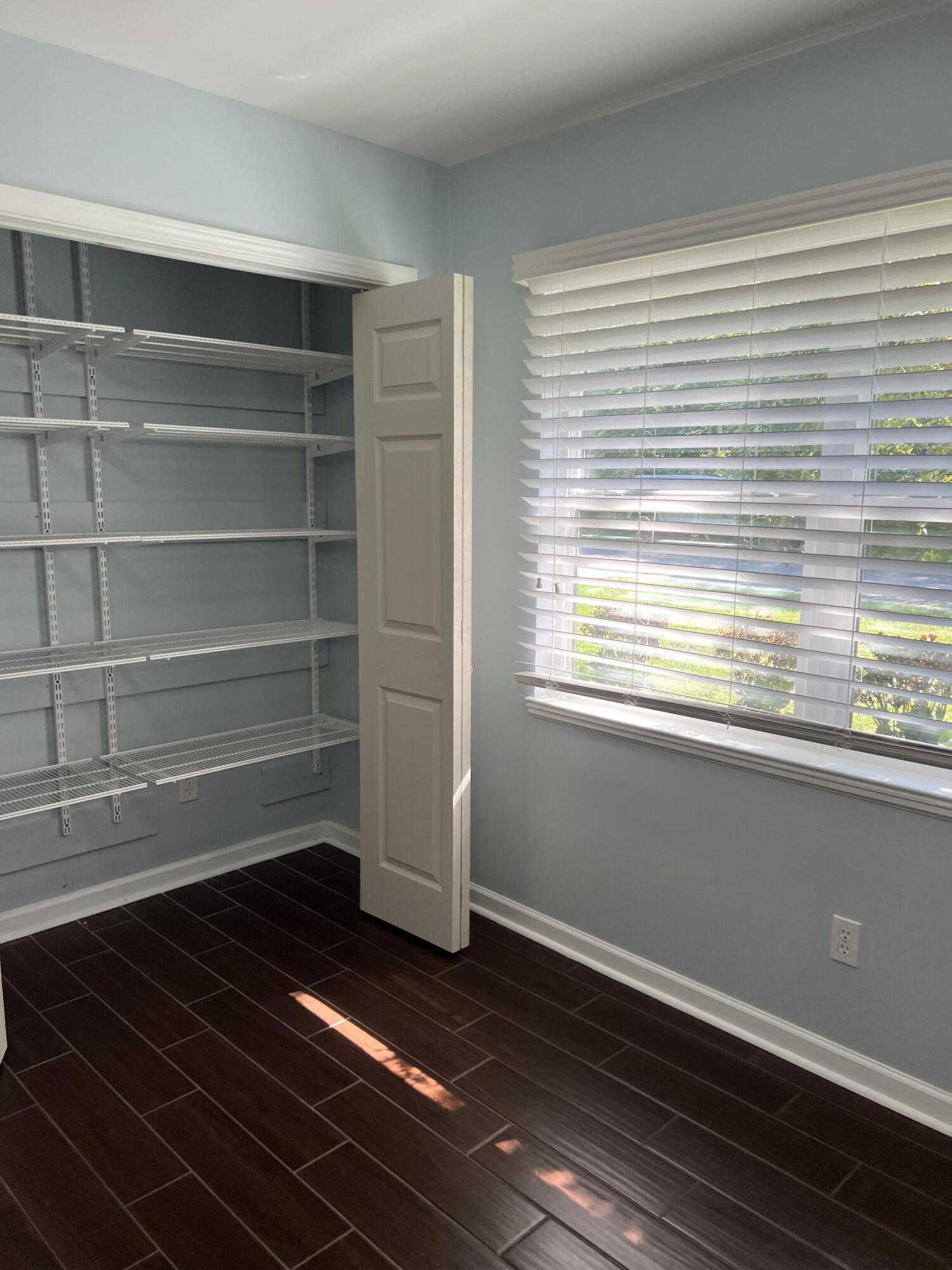 MARINERS COVE - Residential Lease