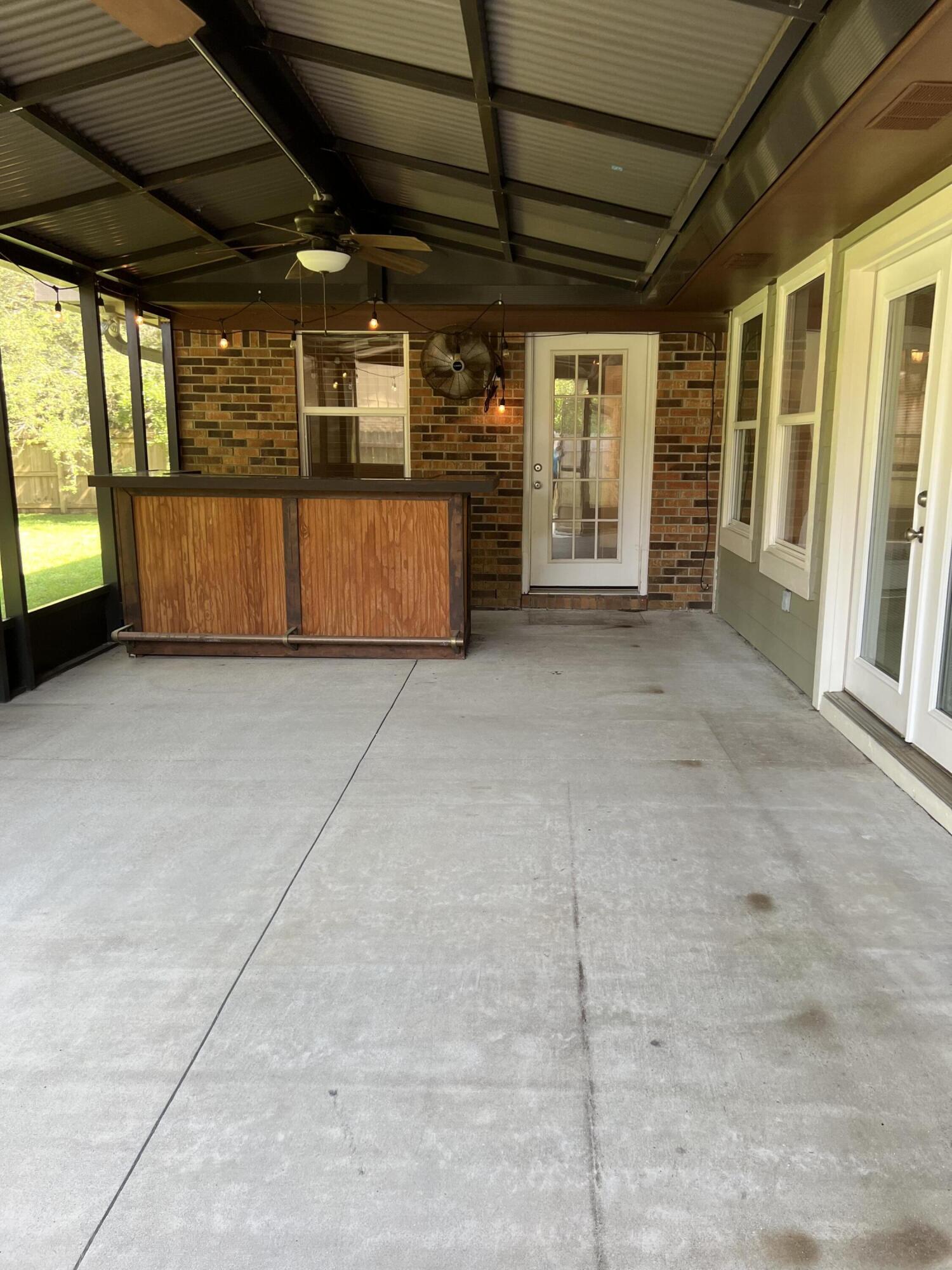 MARINERS COVE - Residential Lease