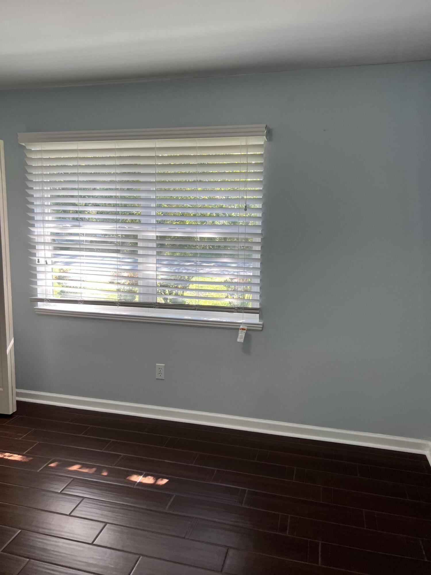 MARINERS COVE - Residential Lease