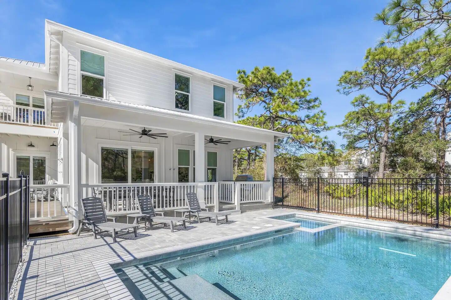 GULF SHORE MANOR - Residential